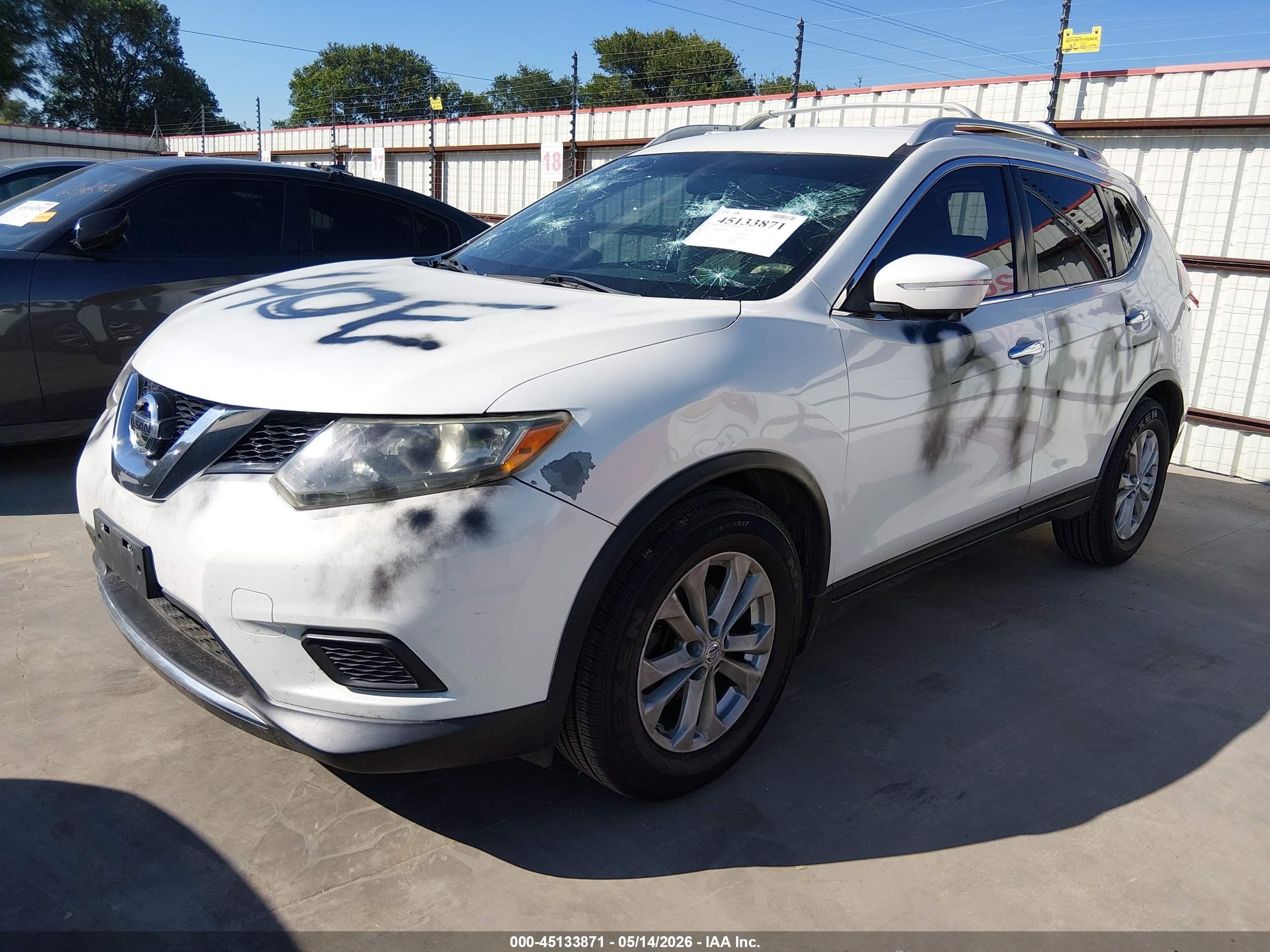 2014 Nissan Rogue Sv White vin: 5N1AT2MTXEC815092