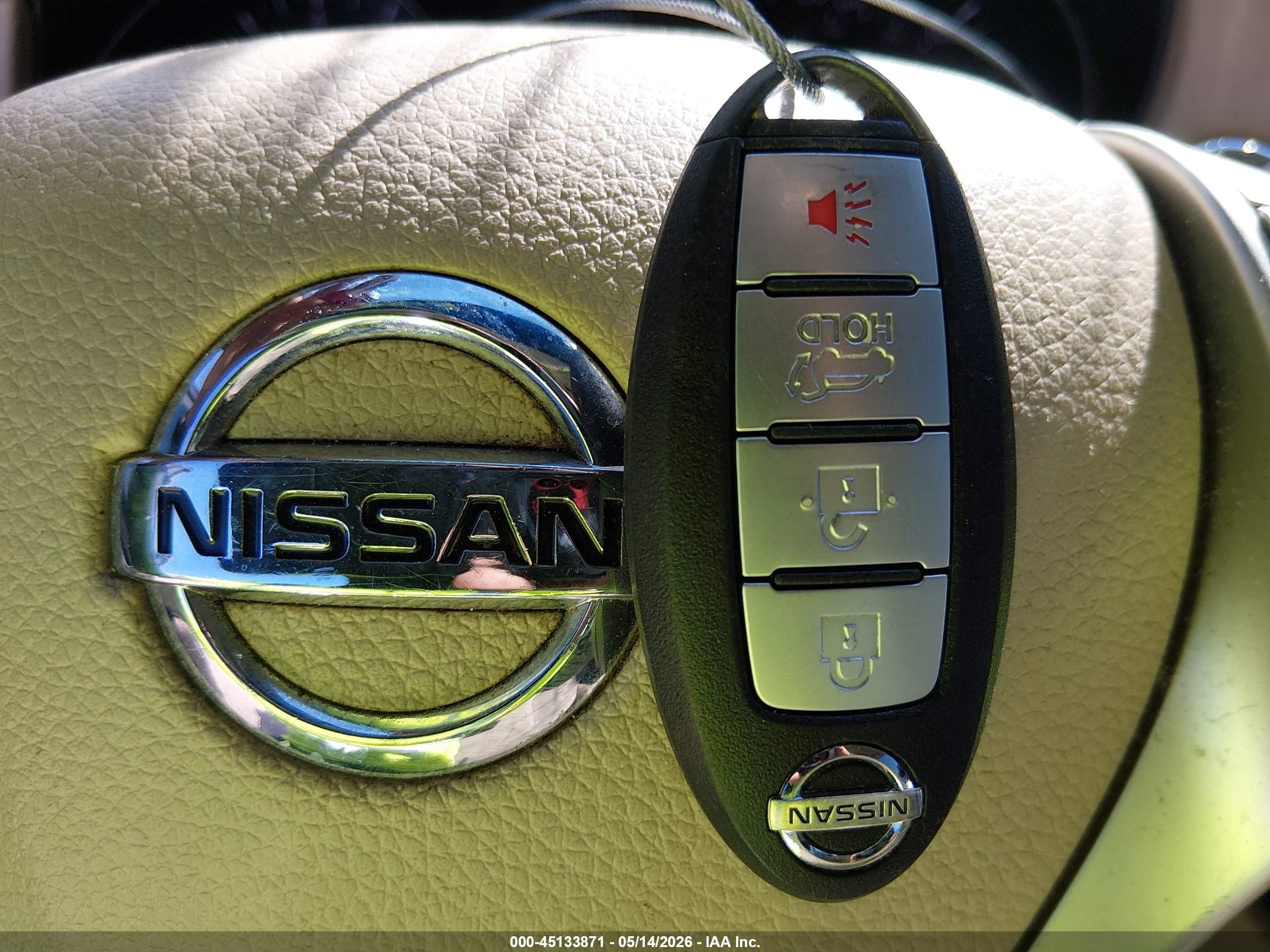 2014 Nissan Rogue Sv White vin: 5N1AT2MTXEC815092