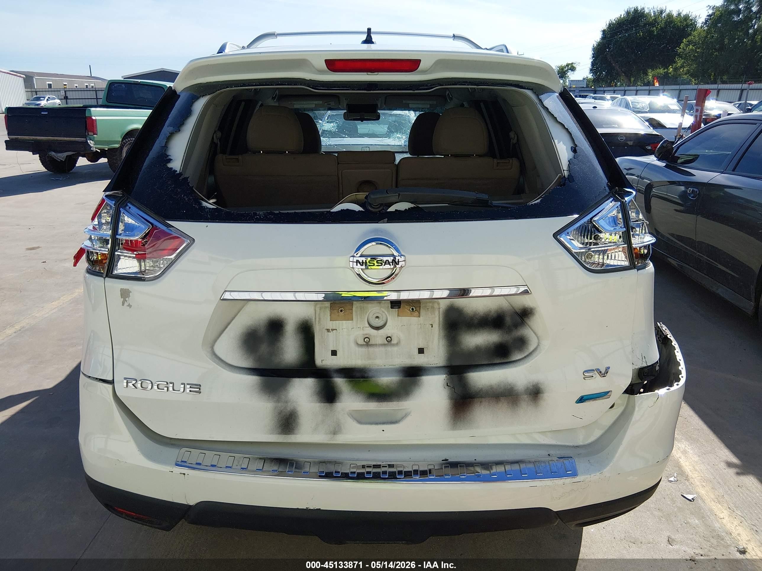 2014 Nissan Rogue Sv White vin: 5N1AT2MTXEC815092