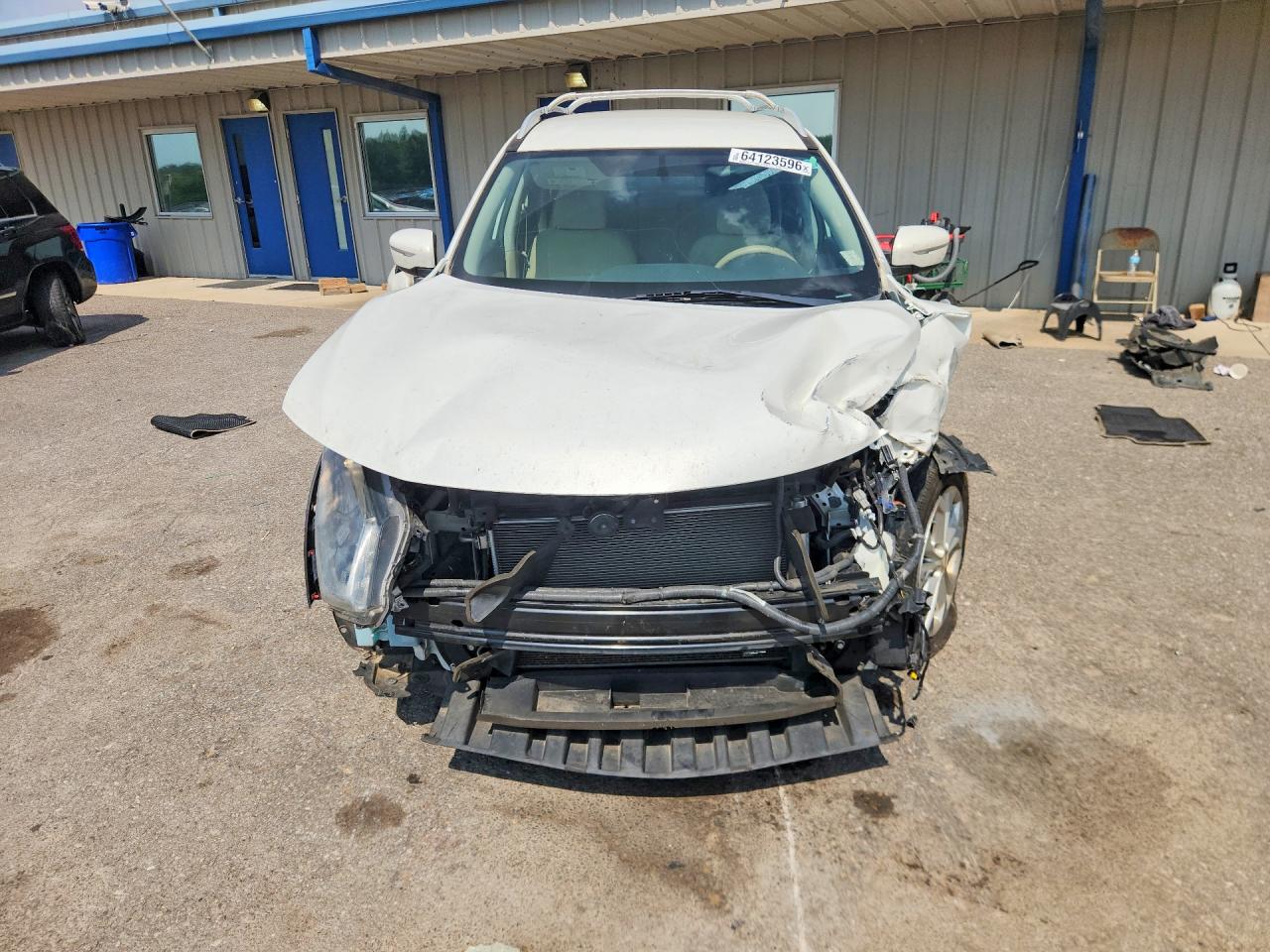2014 Nissan Rogue Sv White vin: 5N1AT2MTXEC859688