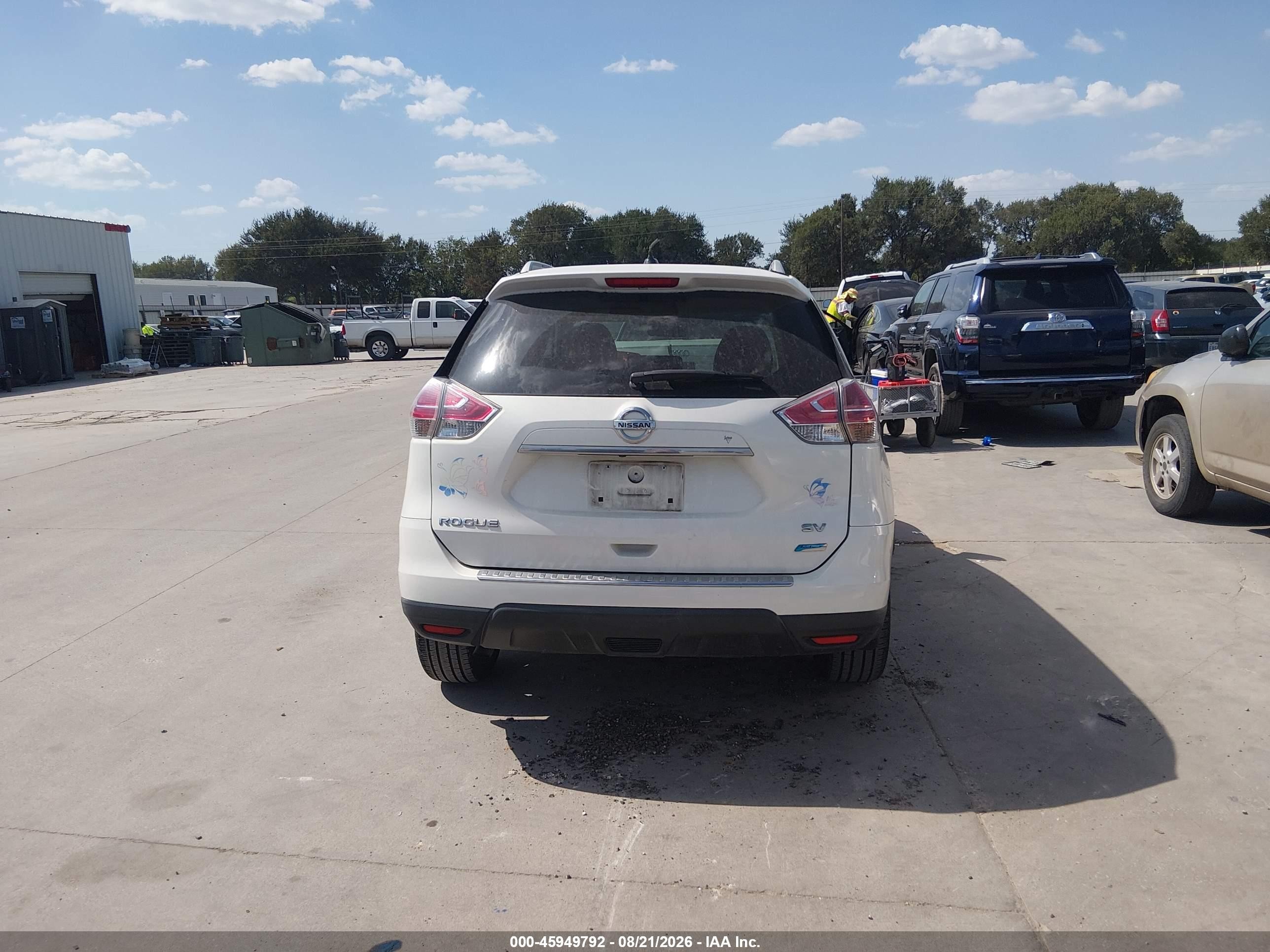 2014 Nissan Rogue Sv White vin: 5N1AT2MTXEC866690
