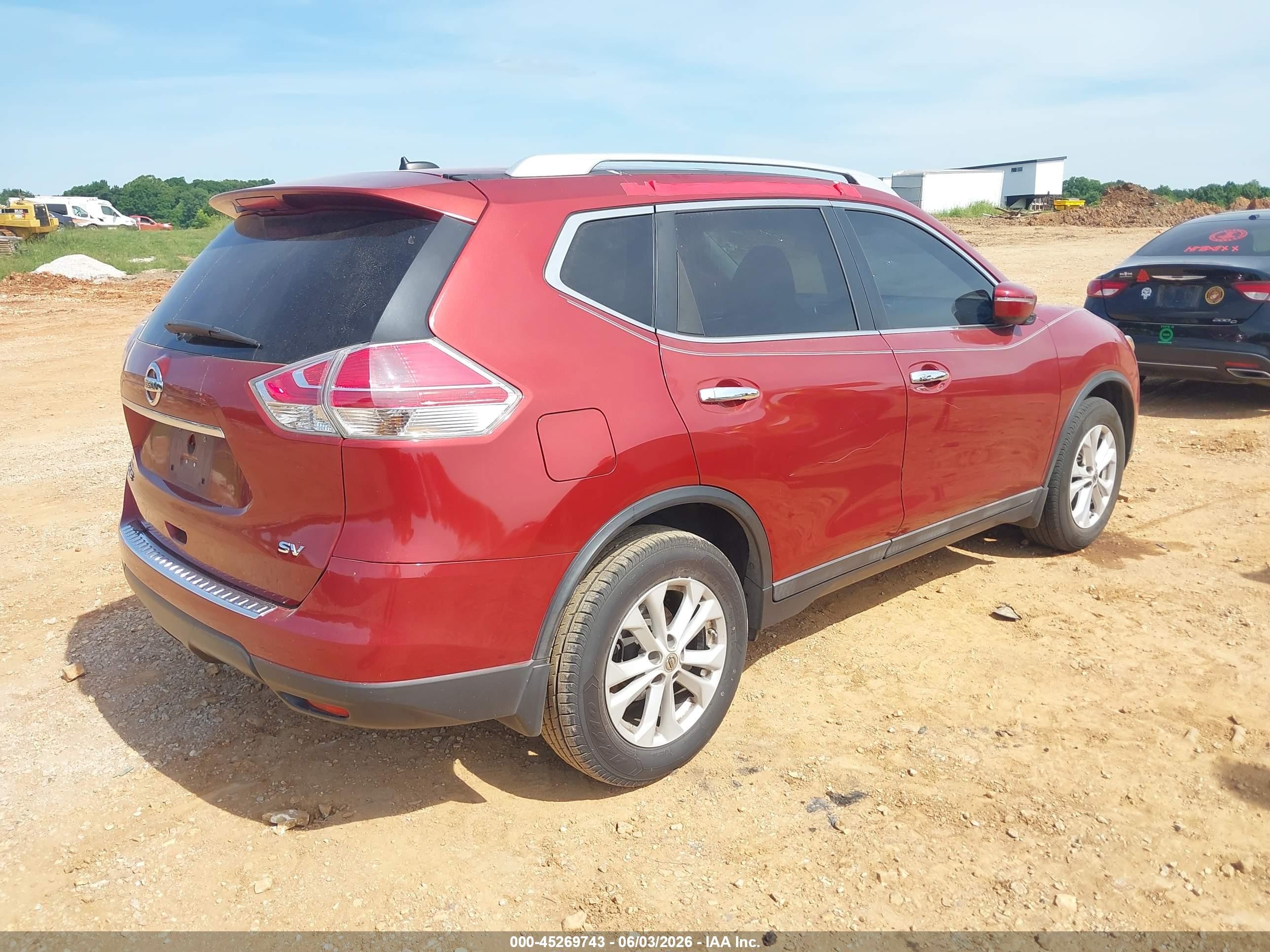 2015 Nissan Rogue Sv Красный vin: 5N1AT2MTXFC841354