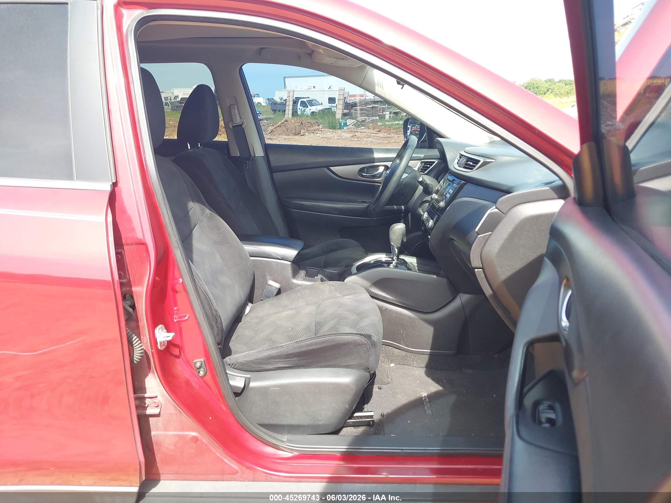 2015 Nissan Rogue Sv Красный vin: 5N1AT2MTXFC841354