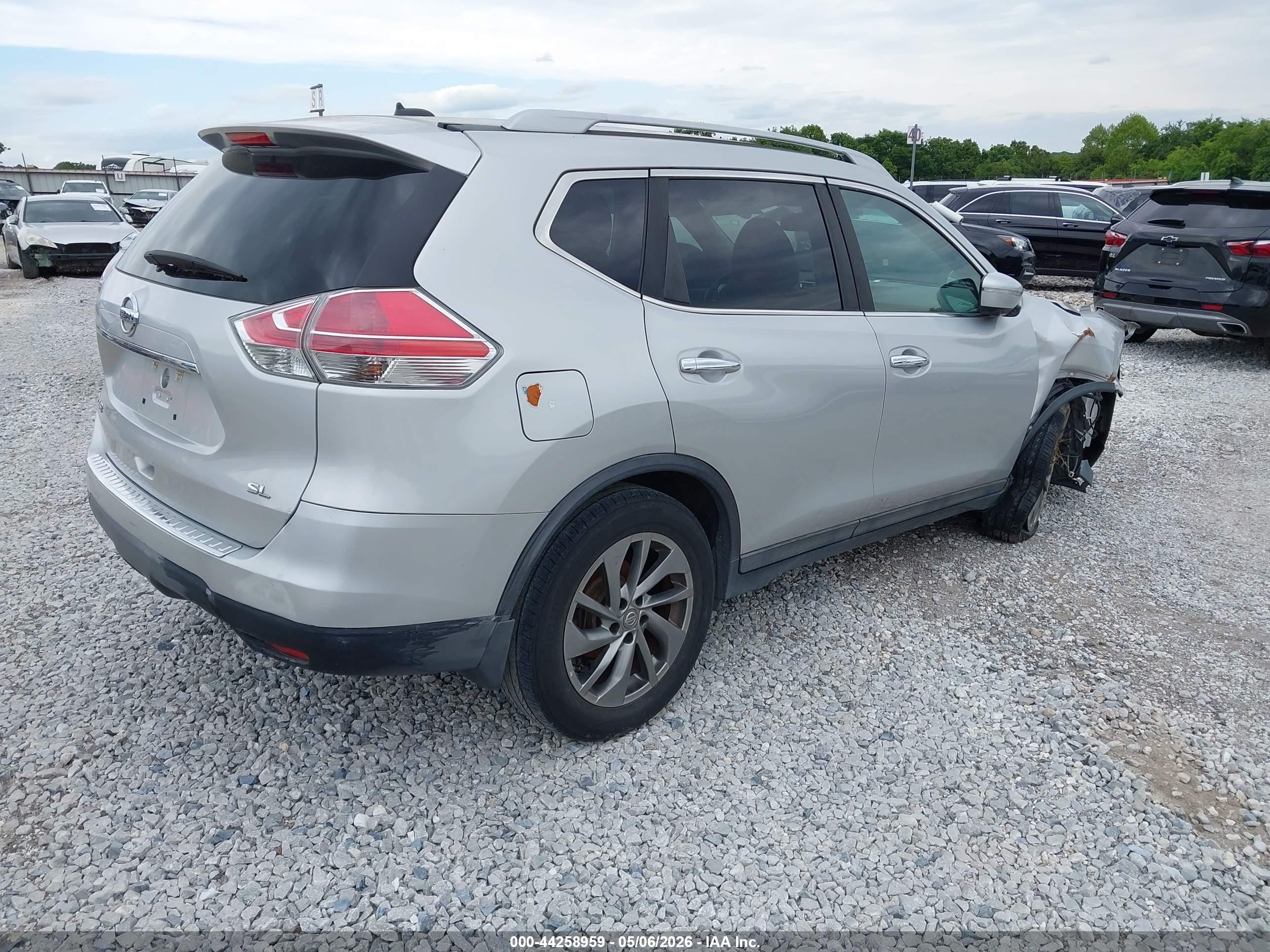 2015 Nissan Rogue Sl Silver vin: 5N1AT2MTXFC885399