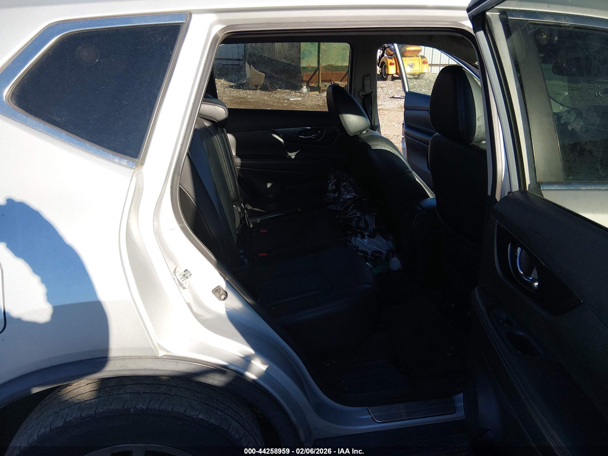 2015 Nissan Rogue Sl Silver vin: 5N1AT2MTXFC885399