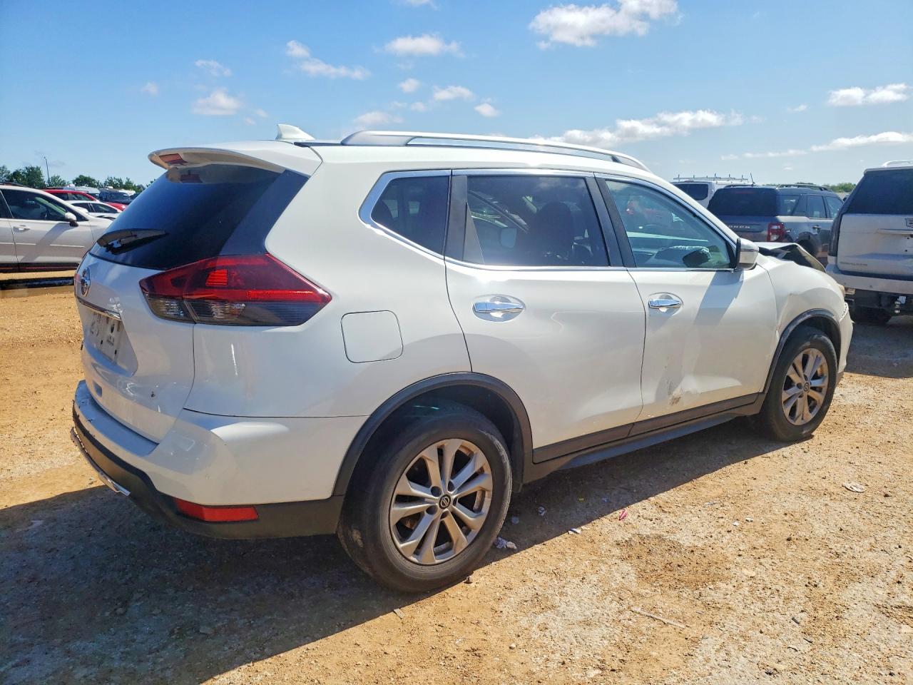 2018 Nissan Rogue S White vin: 5N1AT2MTXJC839760