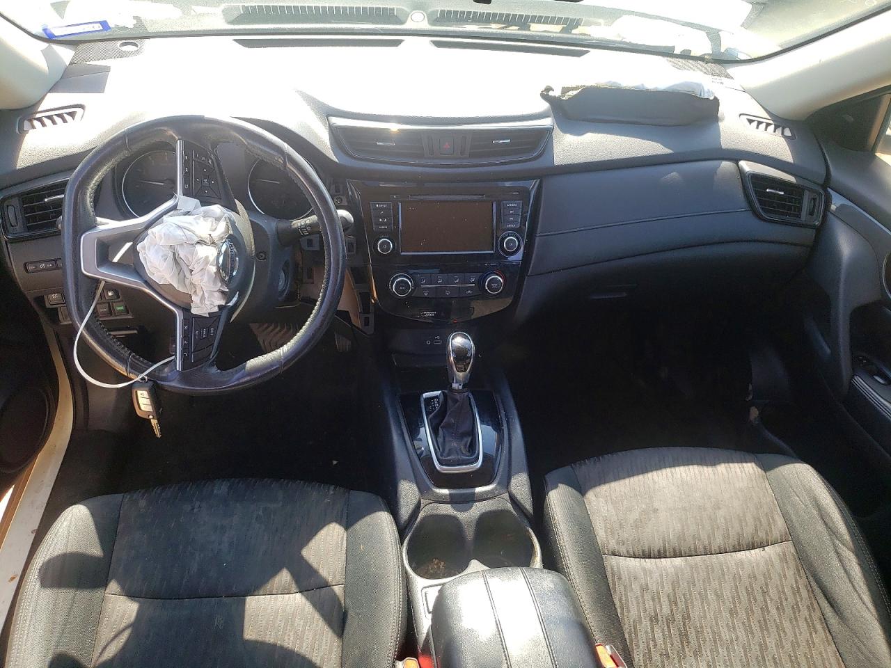 2018 Nissan Rogue S White vin: 5N1AT2MTXJC839760