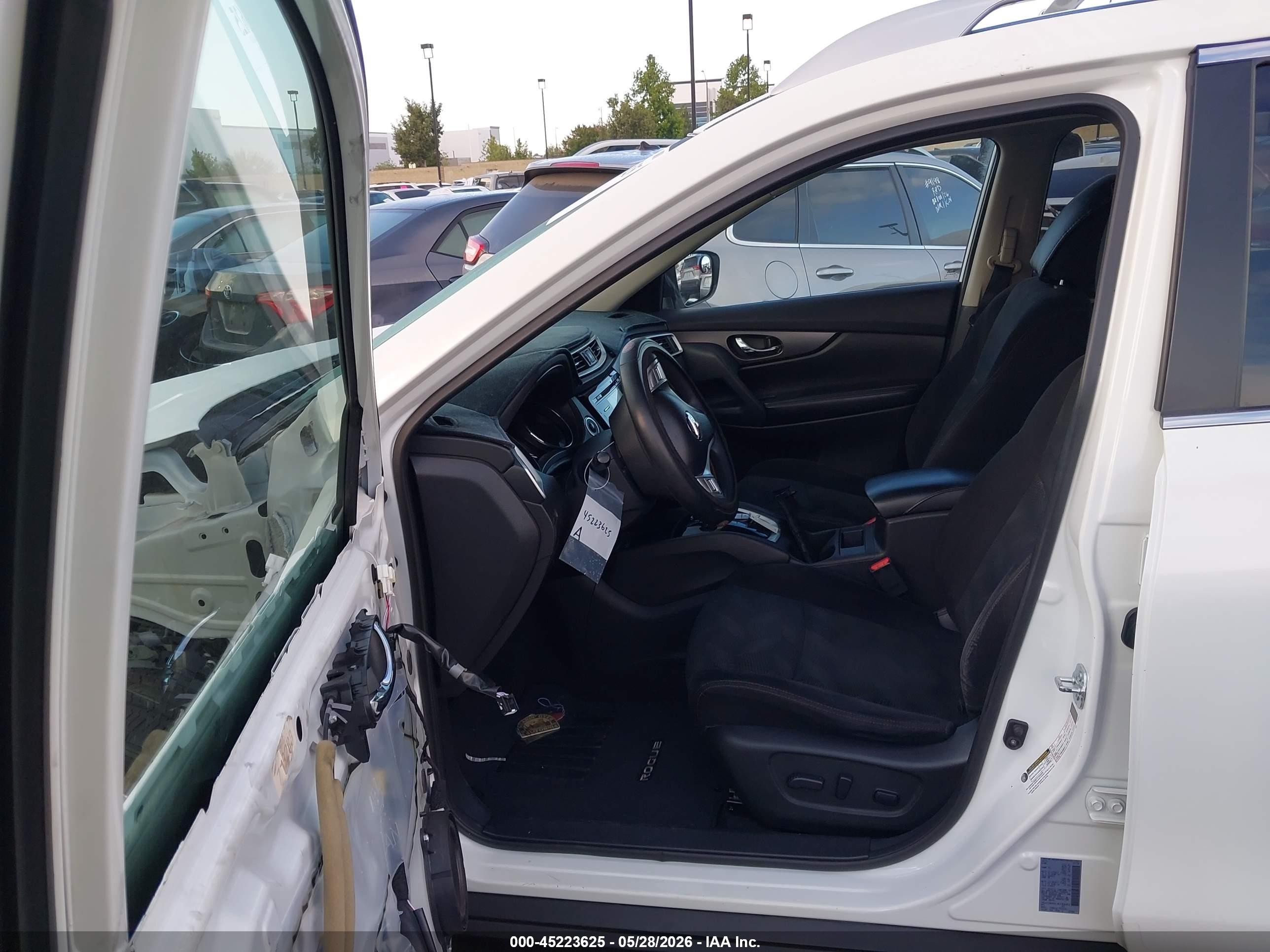 2014 Nissan Rogue Sv White vin: 5N1AT2MV0EC828662