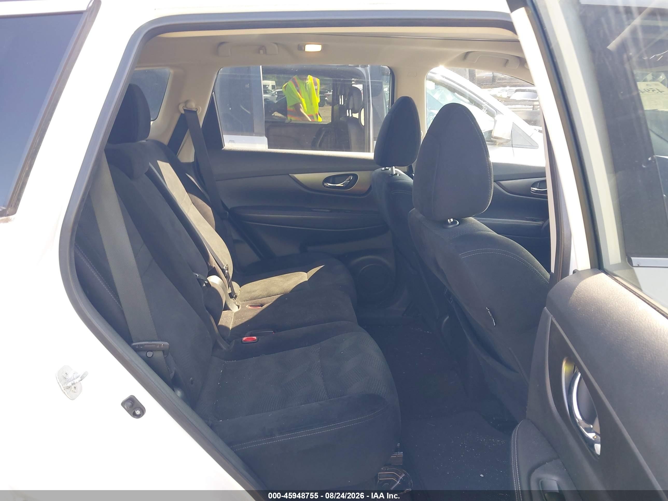 2015 Nissan Rogue Sv White vin: 5N1AT2MV0FC779092