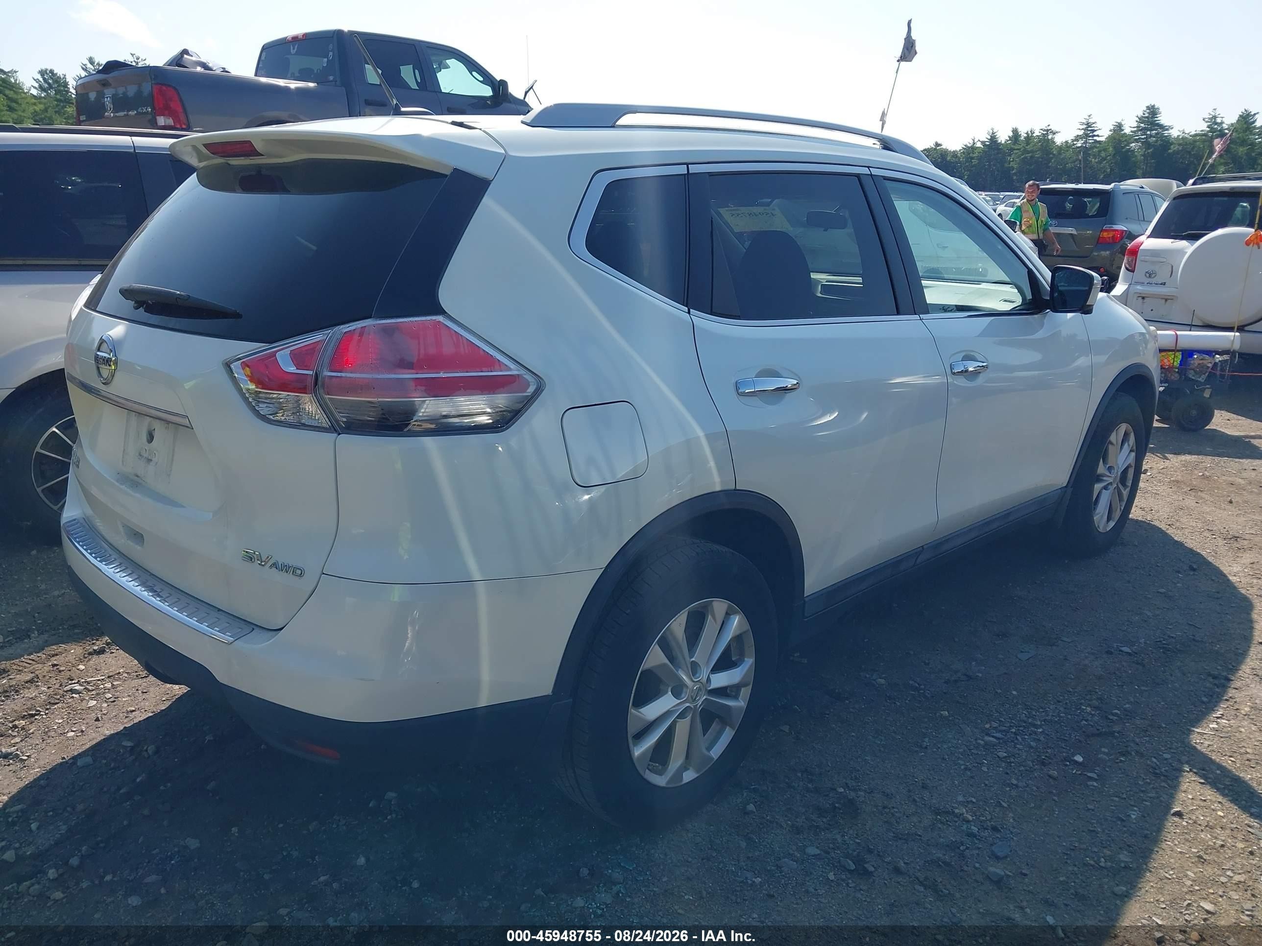 2015 Nissan Rogue Sv White vin: 5N1AT2MV0FC779092