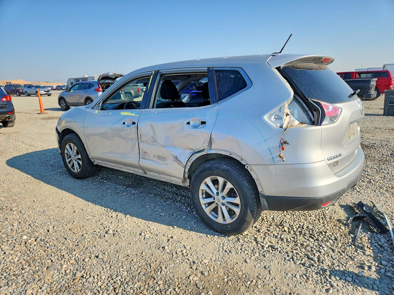 2015 Nissan Rogue Sv Silver vin: 5N1AT2MV0FC779433