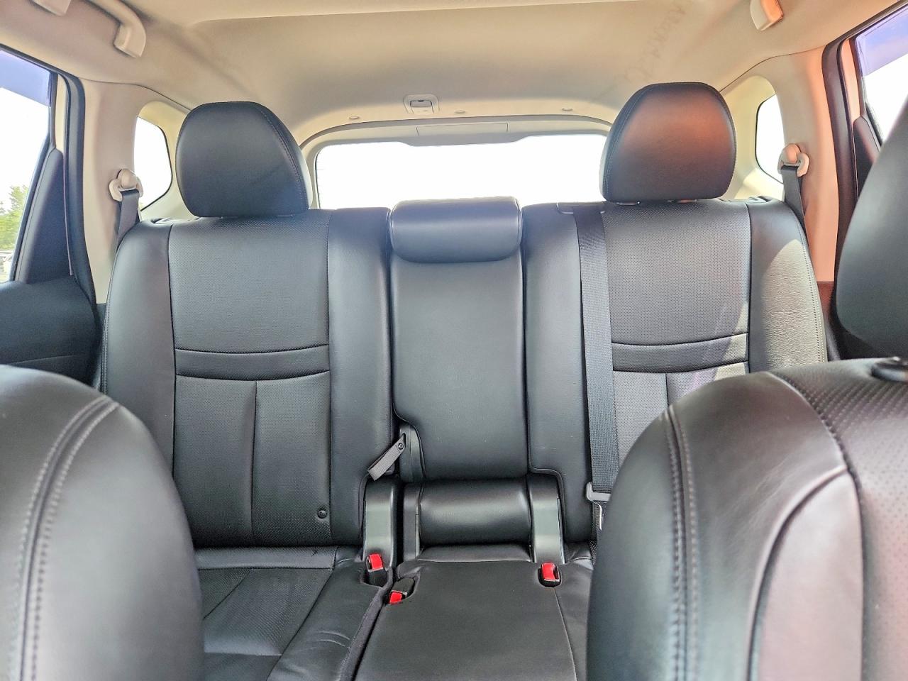 2015 Nissan Rogue Sl White vin: 5N1AT2MV0FC802290