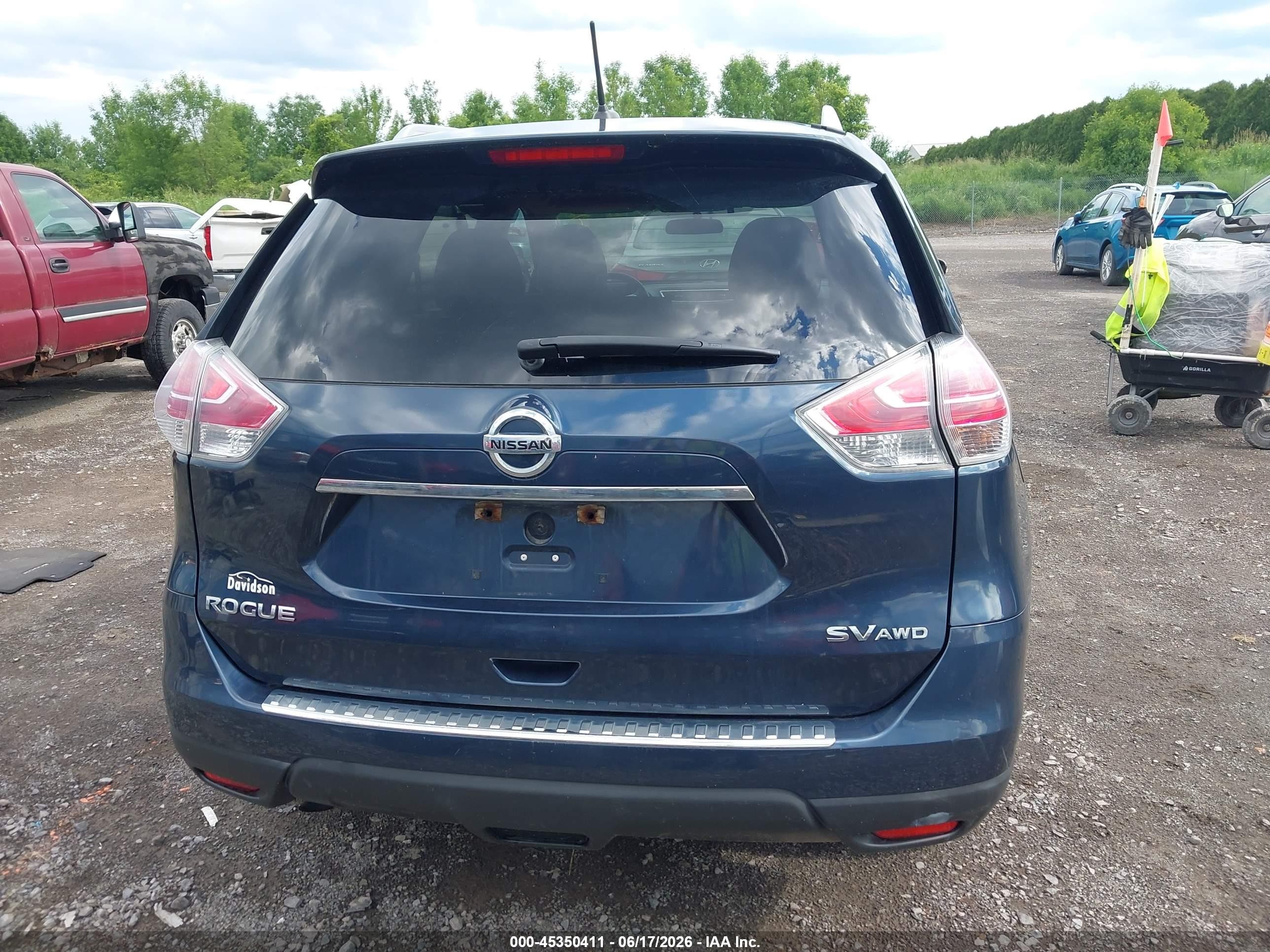 2015 Nissan Rogue Sv Blue vin: 5N1AT2MV0FC823298