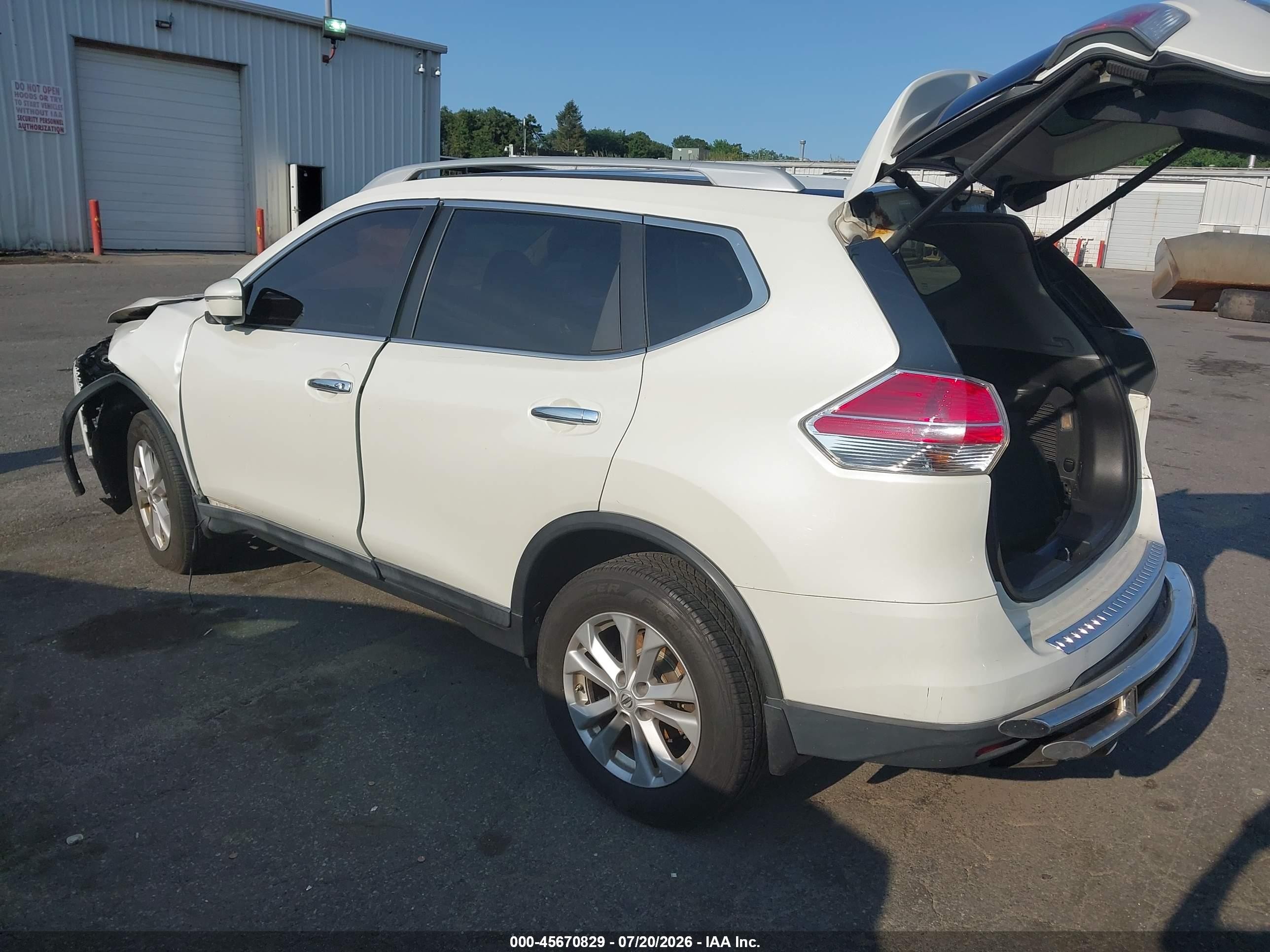 2015 Nissan Rogue Sv White vin: 5N1AT2MV0FC836469