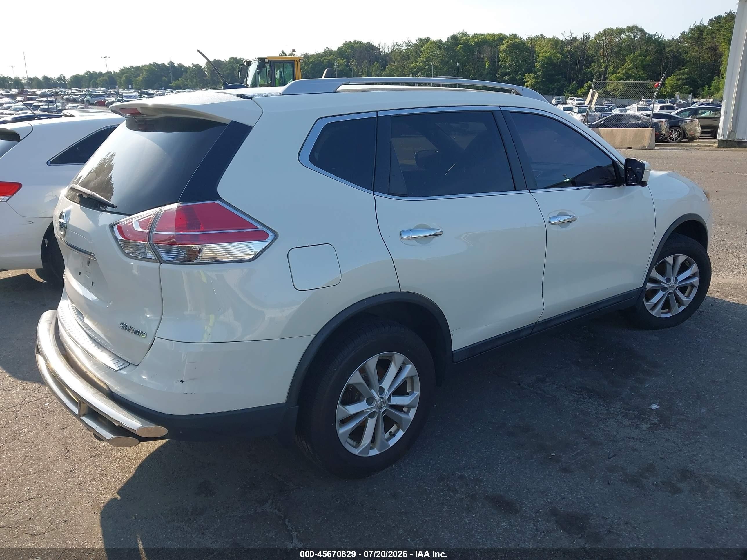 2015 Nissan Rogue Sv White vin: 5N1AT2MV0FC836469