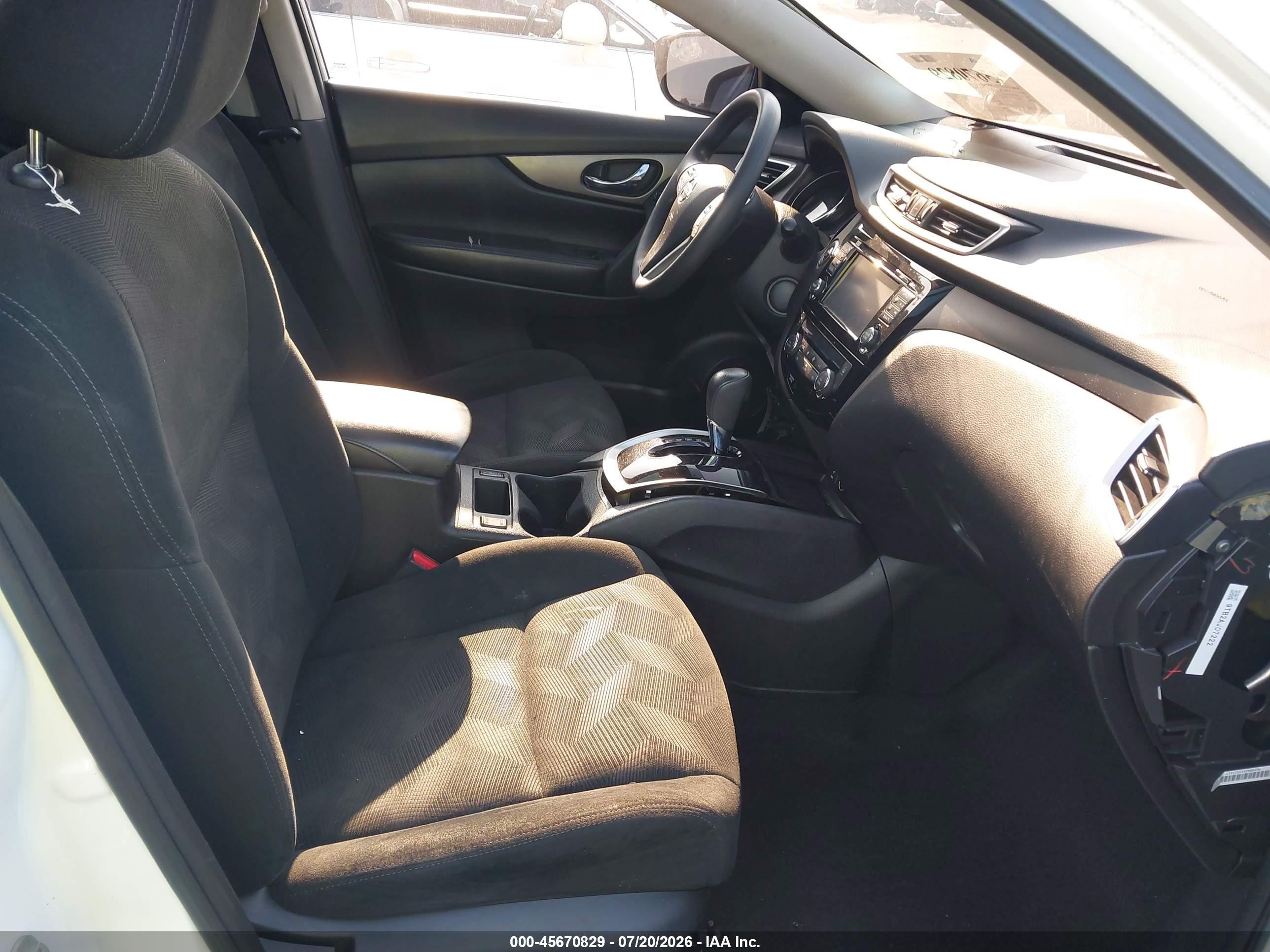 2015 Nissan Rogue Sv White vin: 5N1AT2MV0FC836469