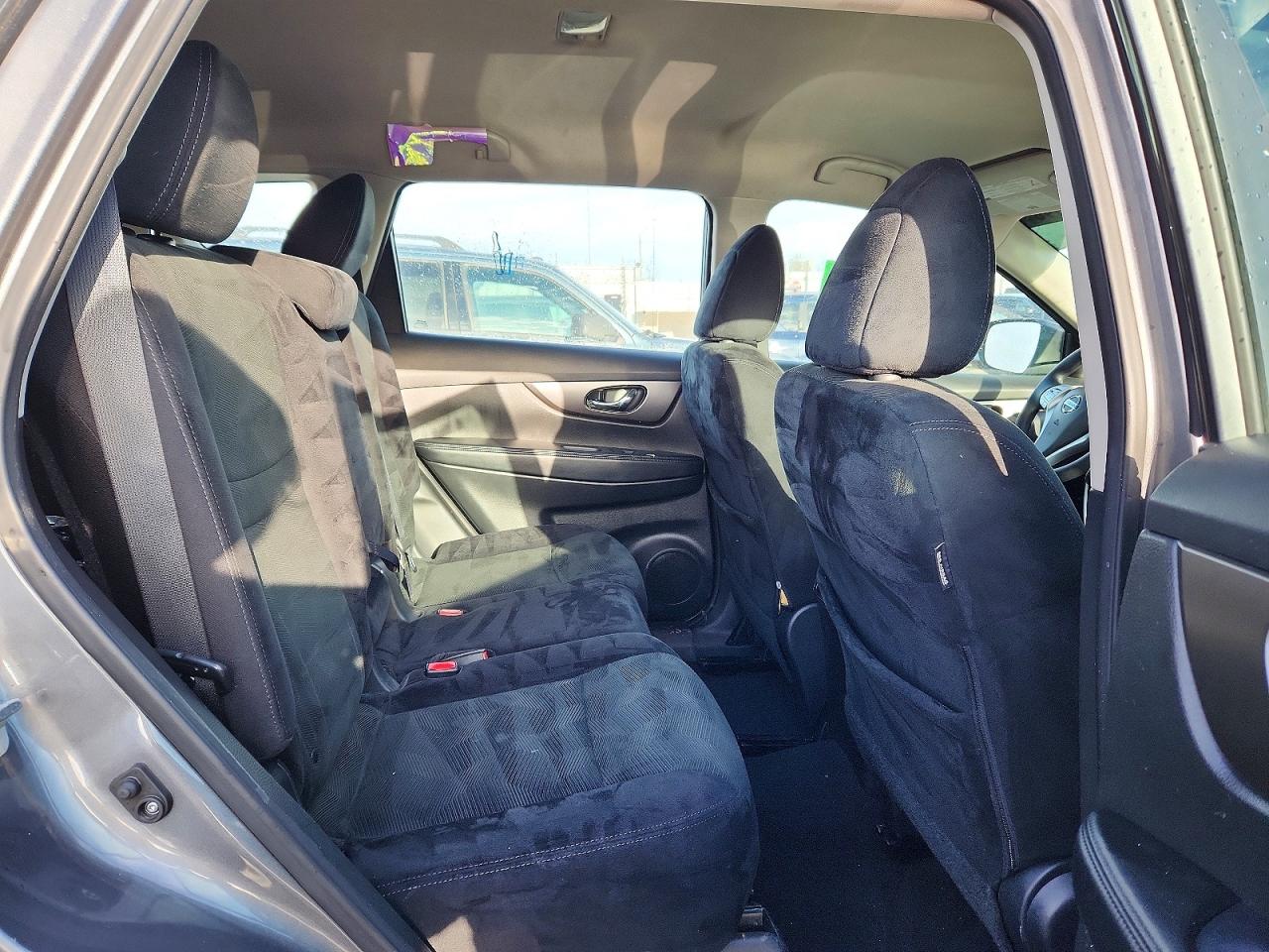 2015 Nissan Rogue S Silver vin: 5N1AT2MV0FC869276