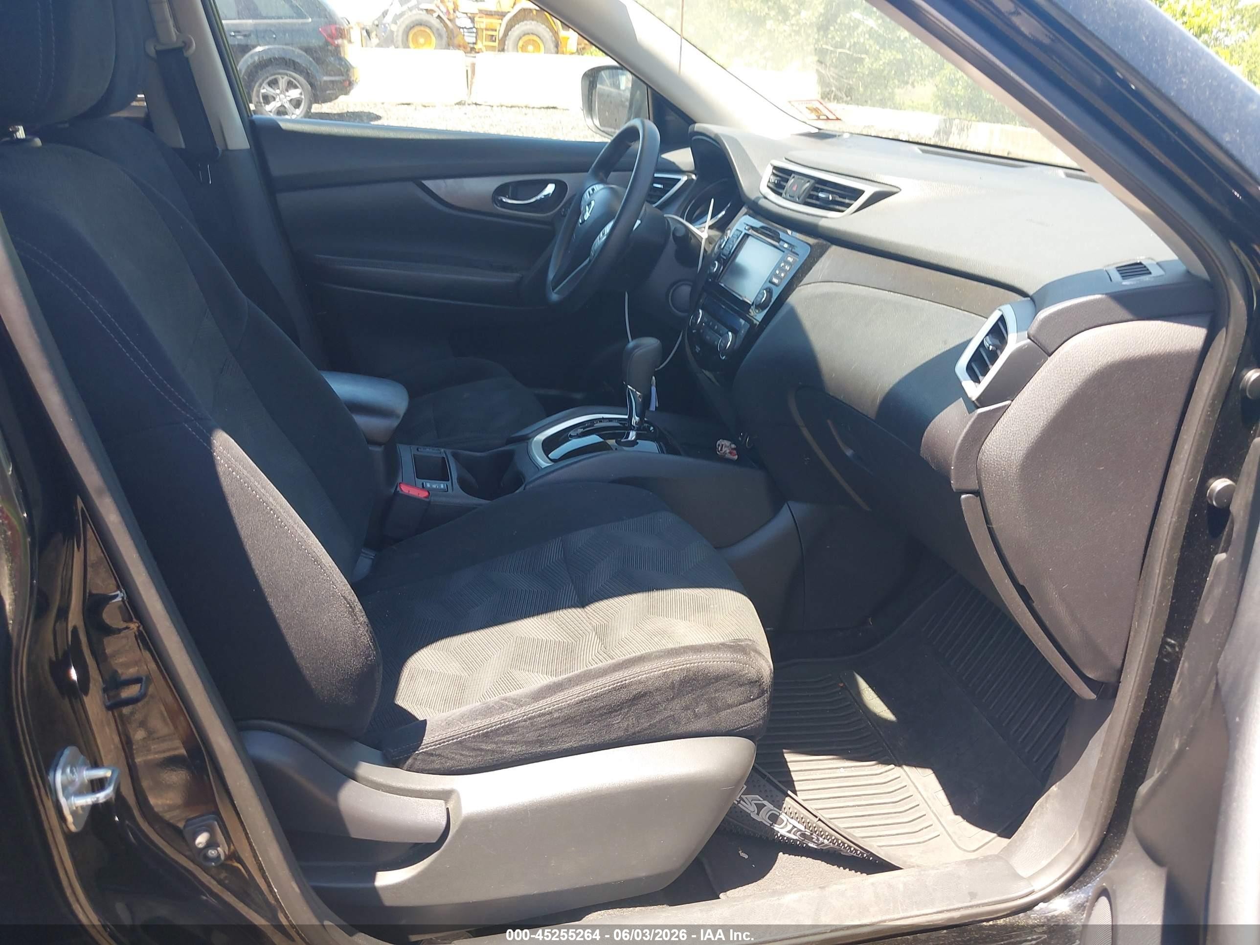 2015 Nissan Rogue Sv Черный vin: 5N1AT2MV0FC893545