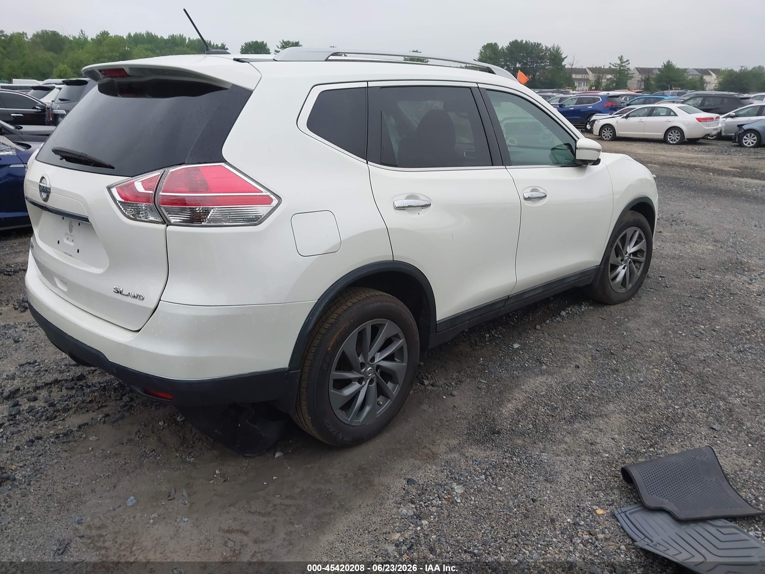 2015 Nissan Rogue Sl White vin: 5N1AT2MV0FC895408