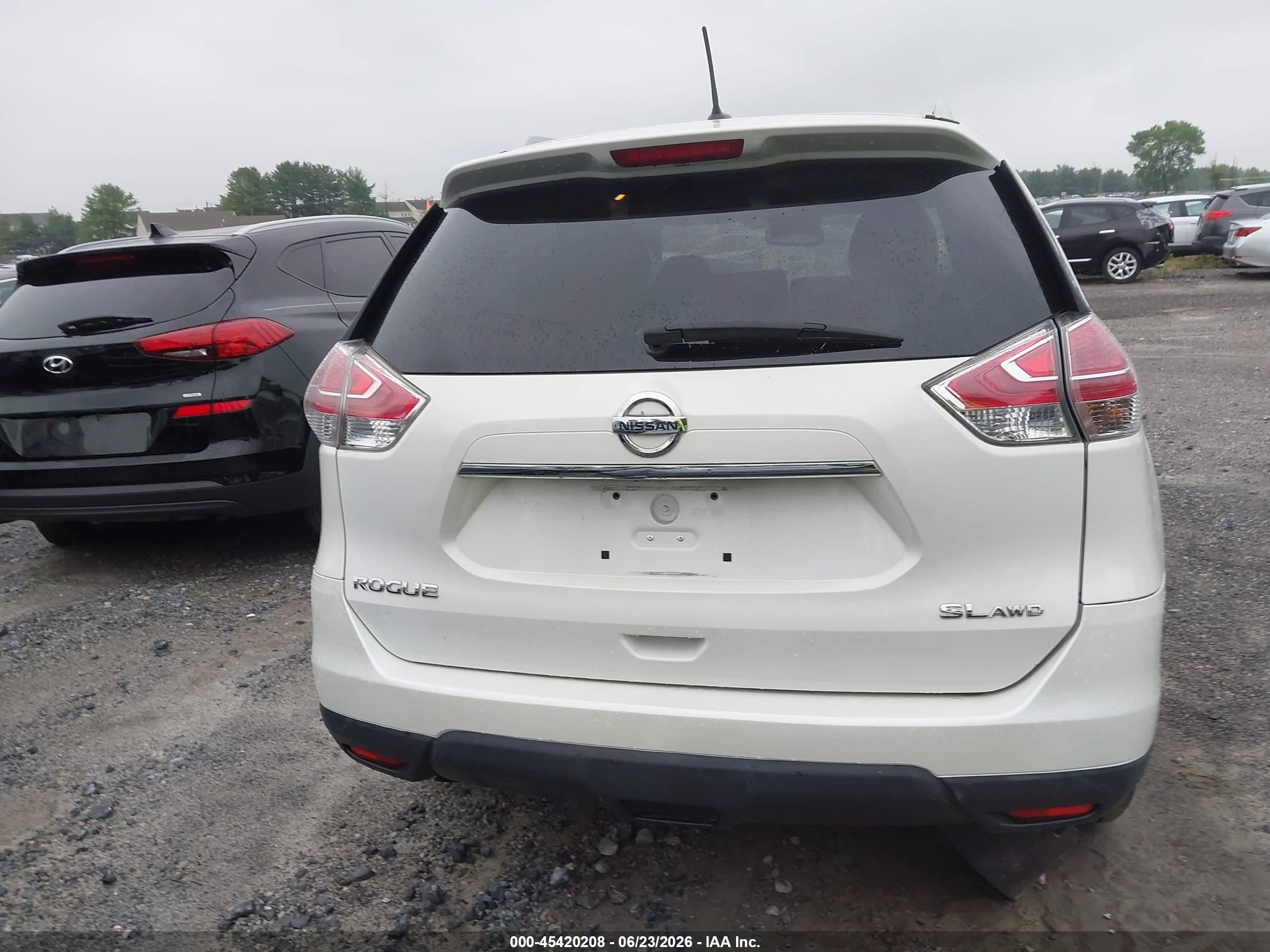 2015 Nissan Rogue Sl White vin: 5N1AT2MV0FC895408