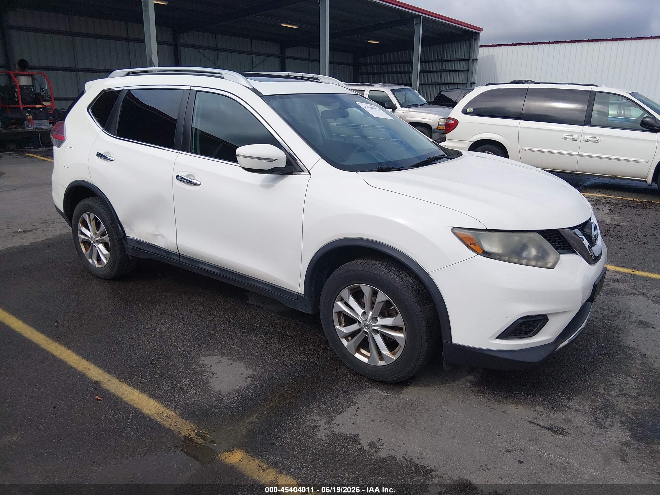 2015 Nissan Rogue Sv White vin: 5N1AT2MV0FC909808