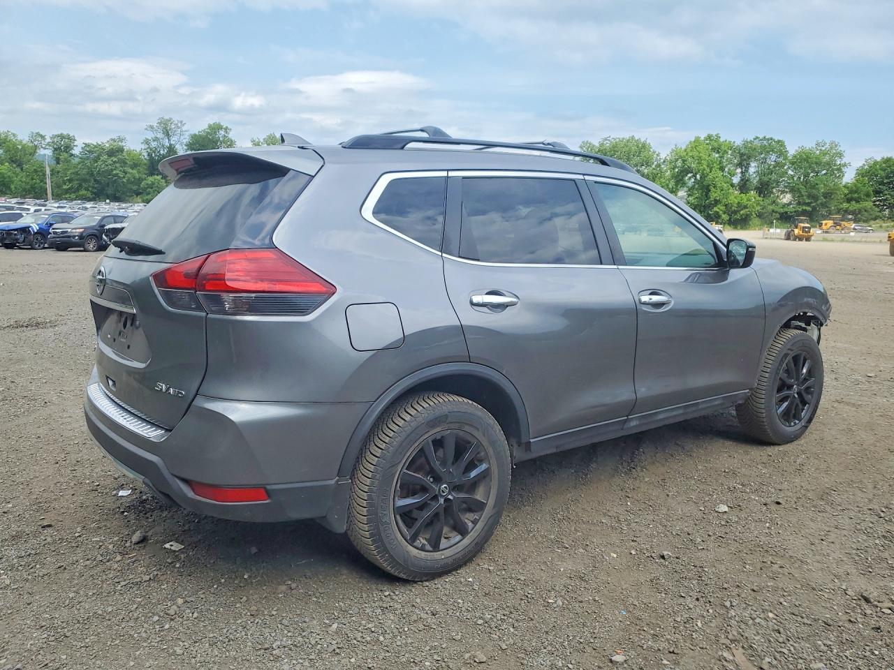 2017 Nissan Rogue Sv Серый vin: 5N1AT2MV0HC821800
