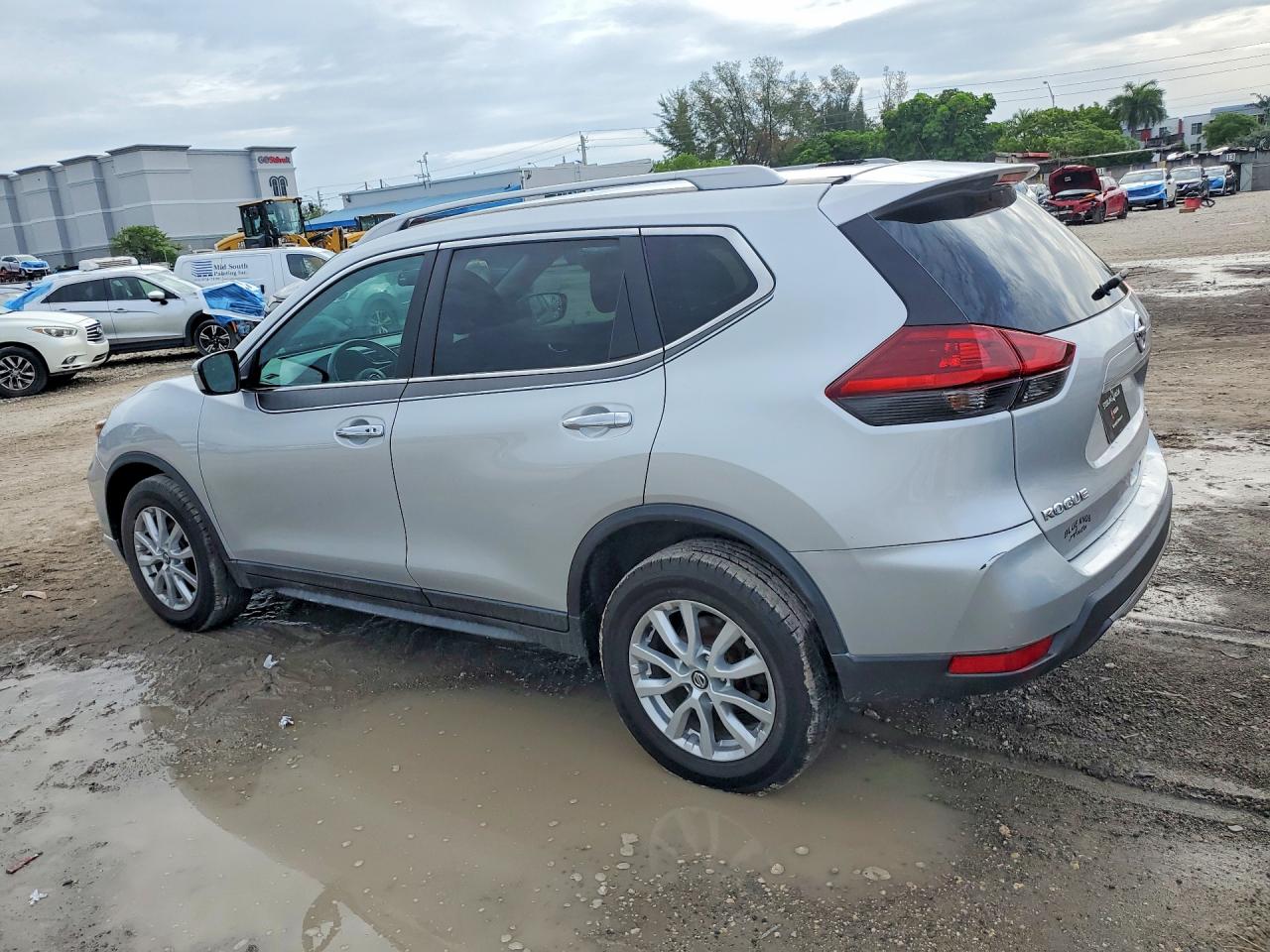 2018 Nissan Rogue Sv Silver vin: 5N1AT2MV0JC711318