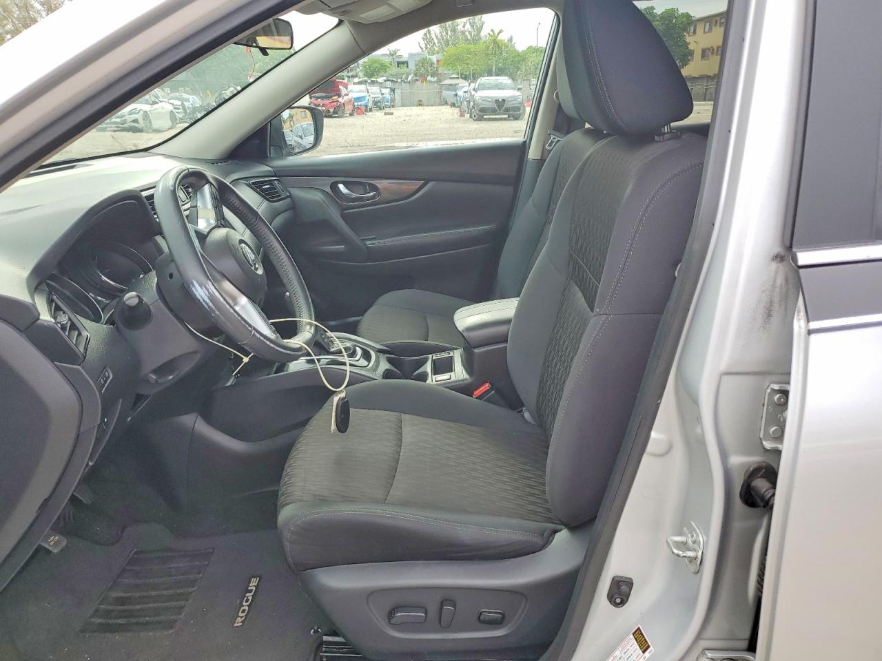2018 Nissan Rogue Sv Silver vin: 5N1AT2MV0JC711318