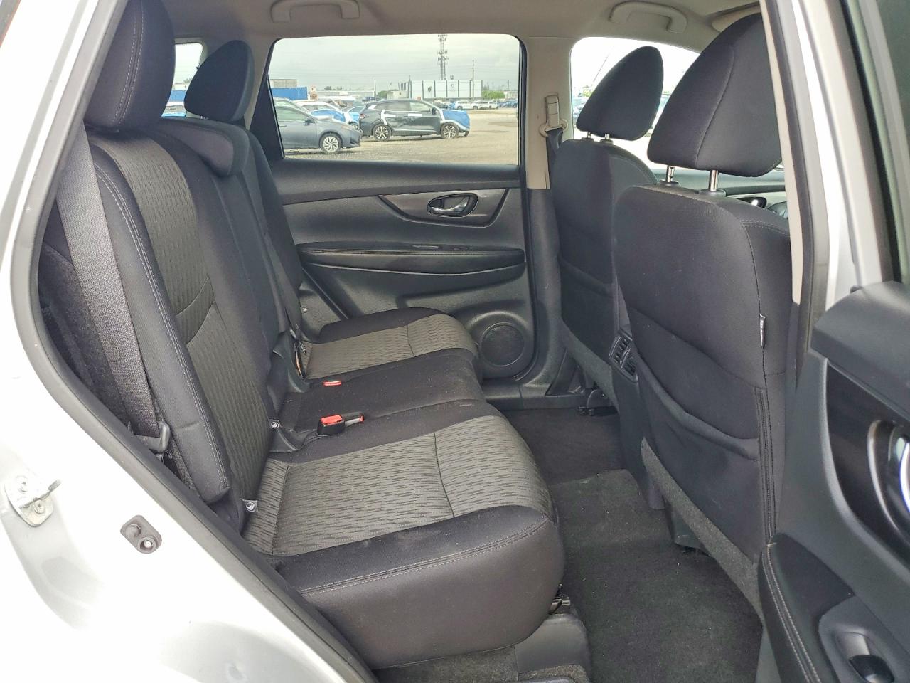 2018 Nissan Rogue Sv Silver vin: 5N1AT2MV0JC711318
