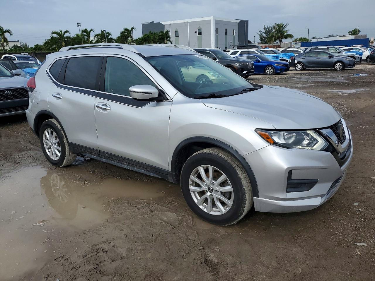 2018 Nissan Rogue Sv Silver vin: 5N1AT2MV0JC711318