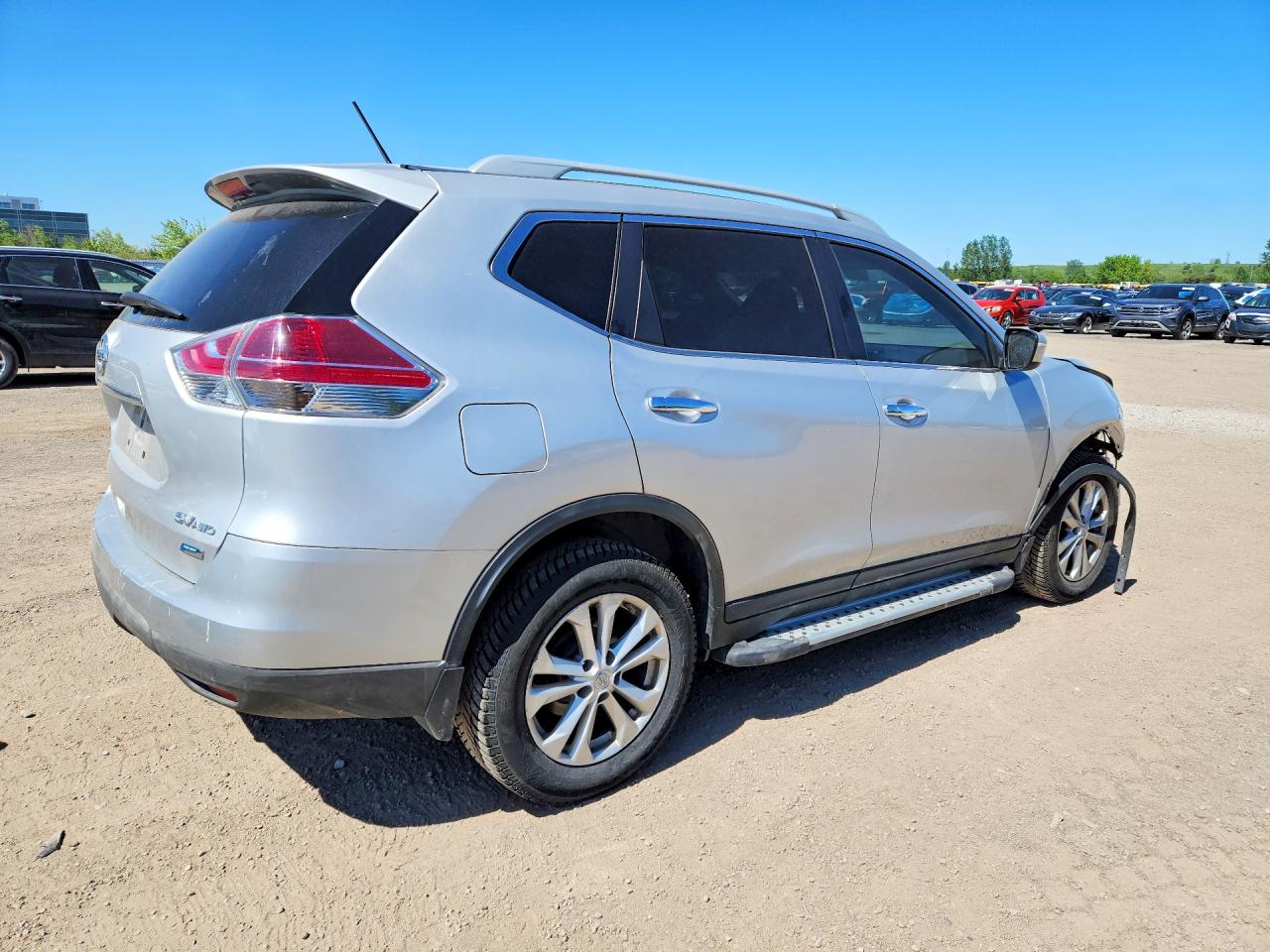 2014 Nissan Rogue S Серебряный vin: 5N1AT2MV1EC758038