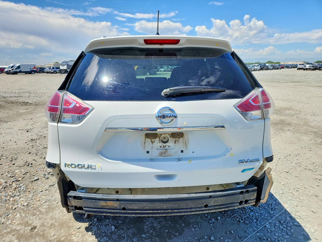 2014 Nissan Rogue Sv White vin: 5N1AT2MV1EC786311