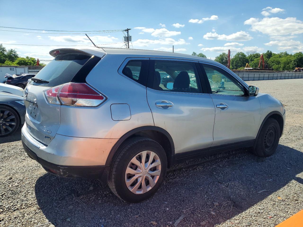 2014 Nissan Rogue S Silver vin: 5N1AT2MV1EC792335