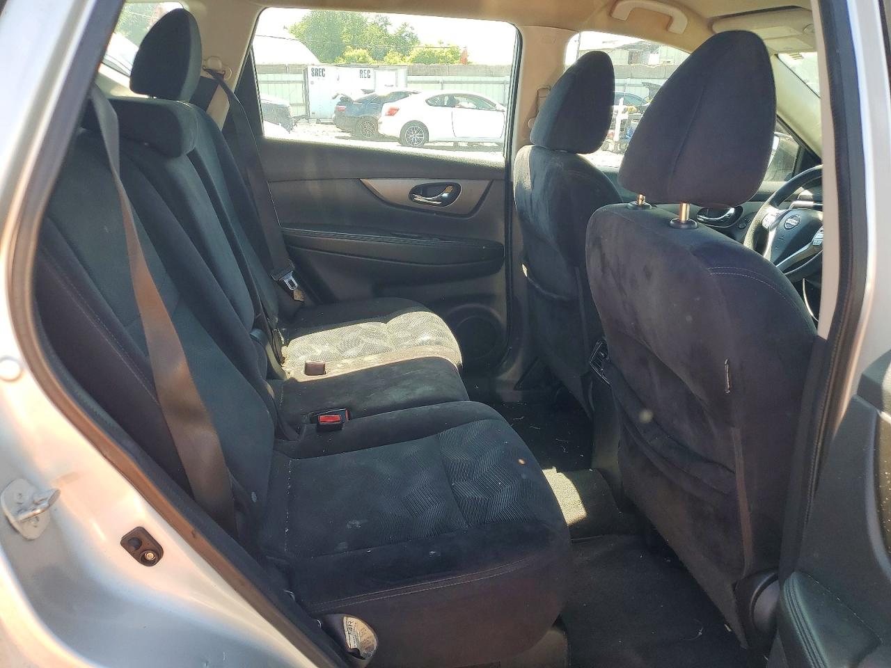 2014 Nissan Rogue S Silver vin: 5N1AT2MV1EC792335