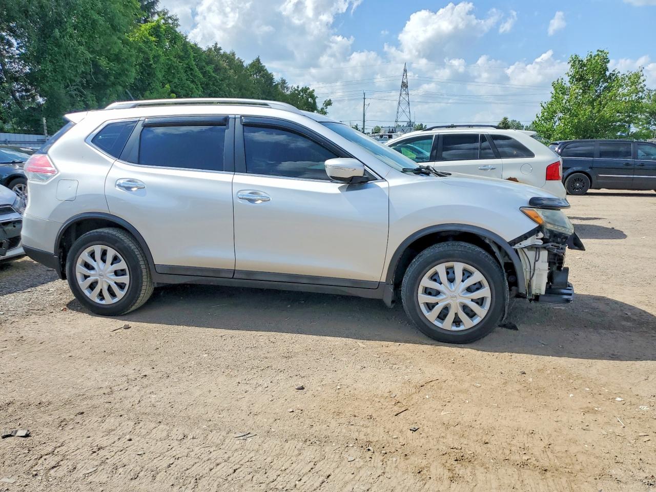 2014 Nissan Rogue S Silver vin: 5N1AT2MV1EC845339