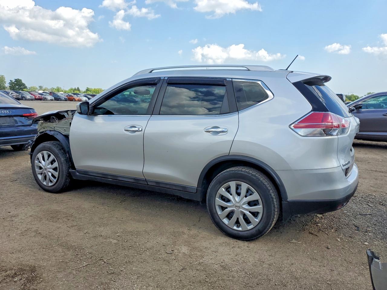 2014 Nissan Rogue S Silver vin: 5N1AT2MV1EC845339