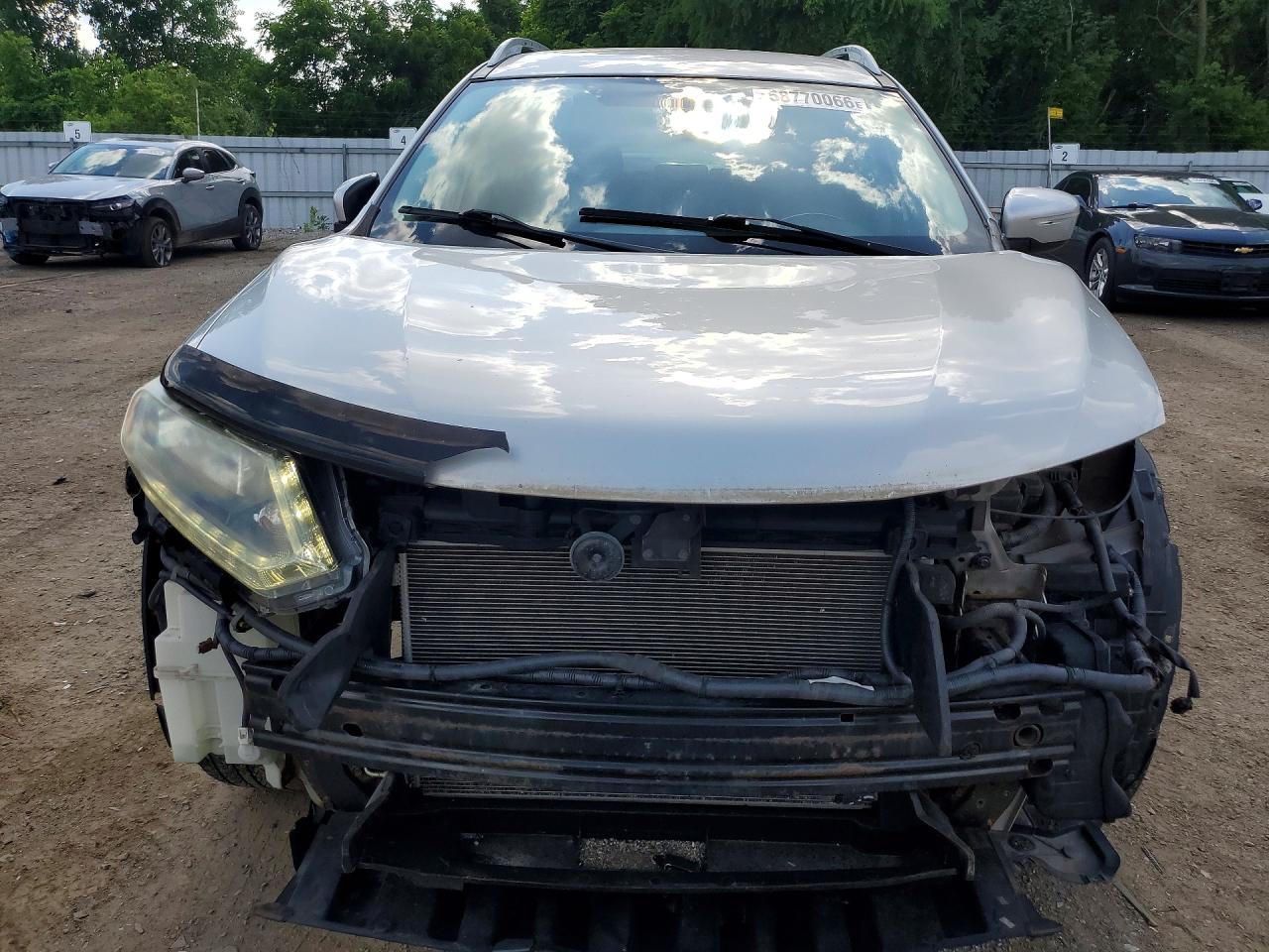2014 Nissan Rogue S Silver vin: 5N1AT2MV1EC845339