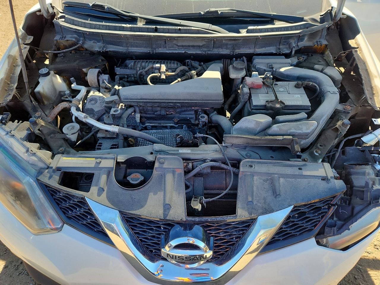 2014 Nissan Rogue S White vin: 5N1AT2MV1EC847544