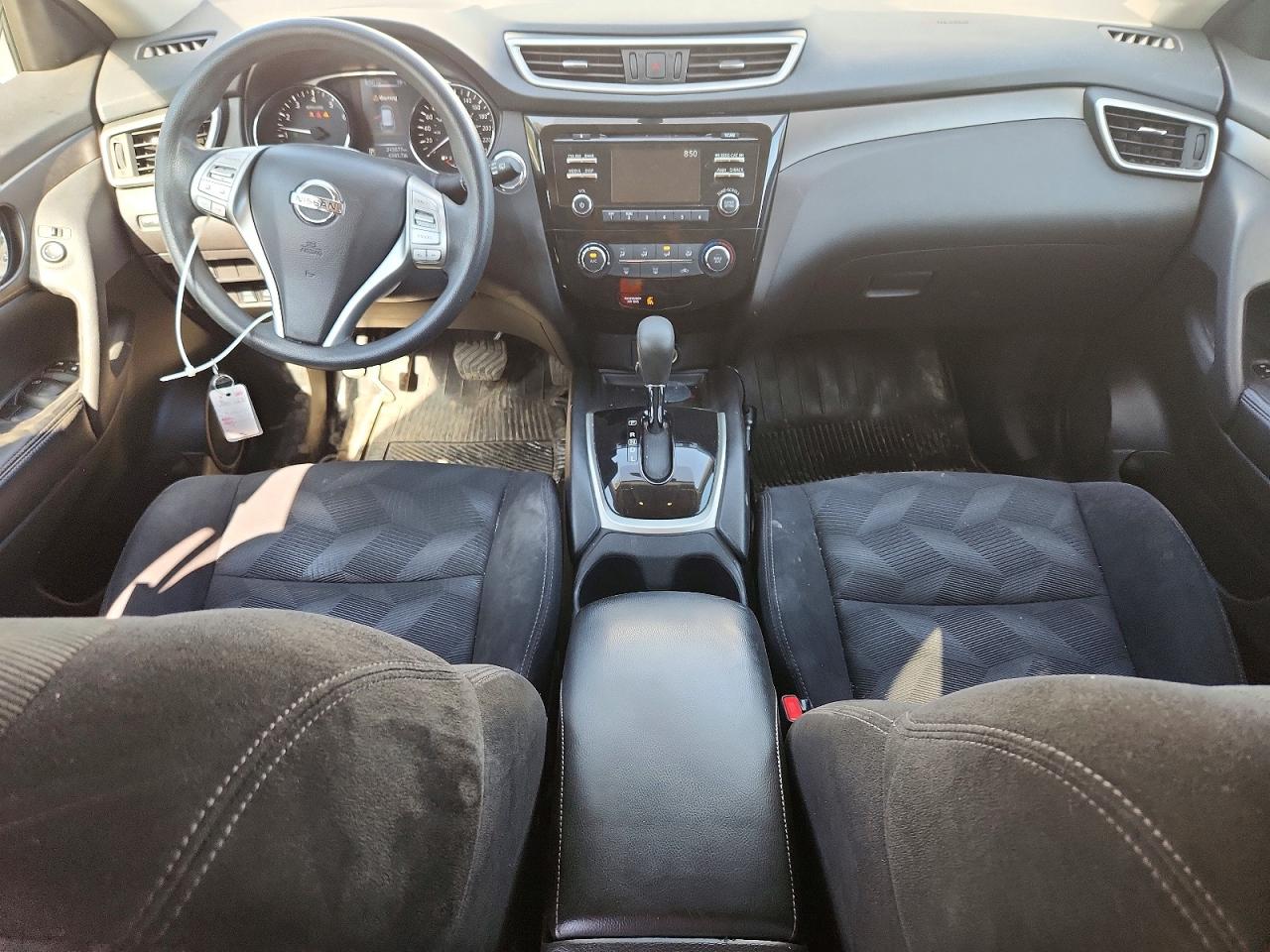 2014 Nissan Rogue S White vin: 5N1AT2MV1EC847544