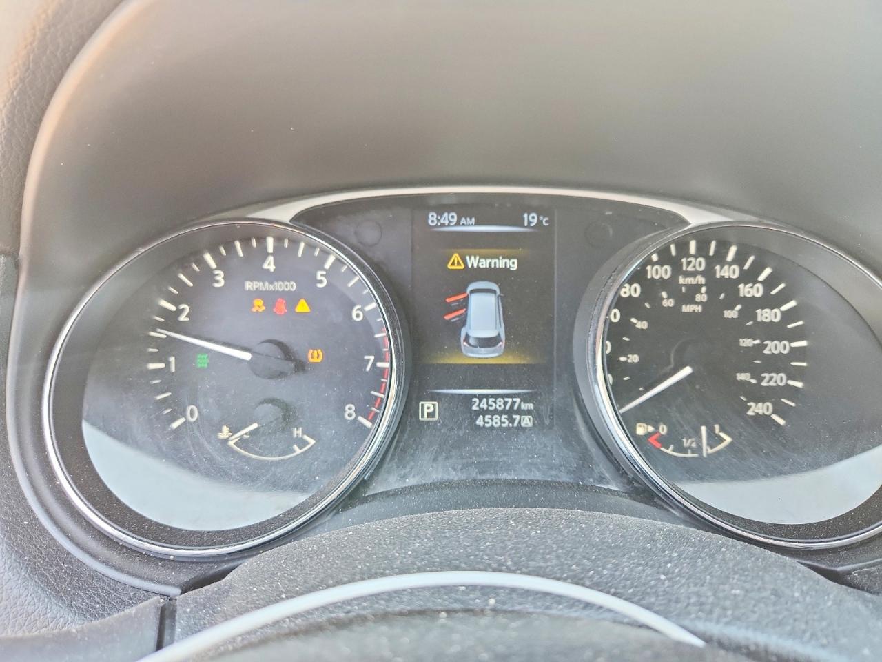 2014 Nissan Rogue S White vin: 5N1AT2MV1EC847544