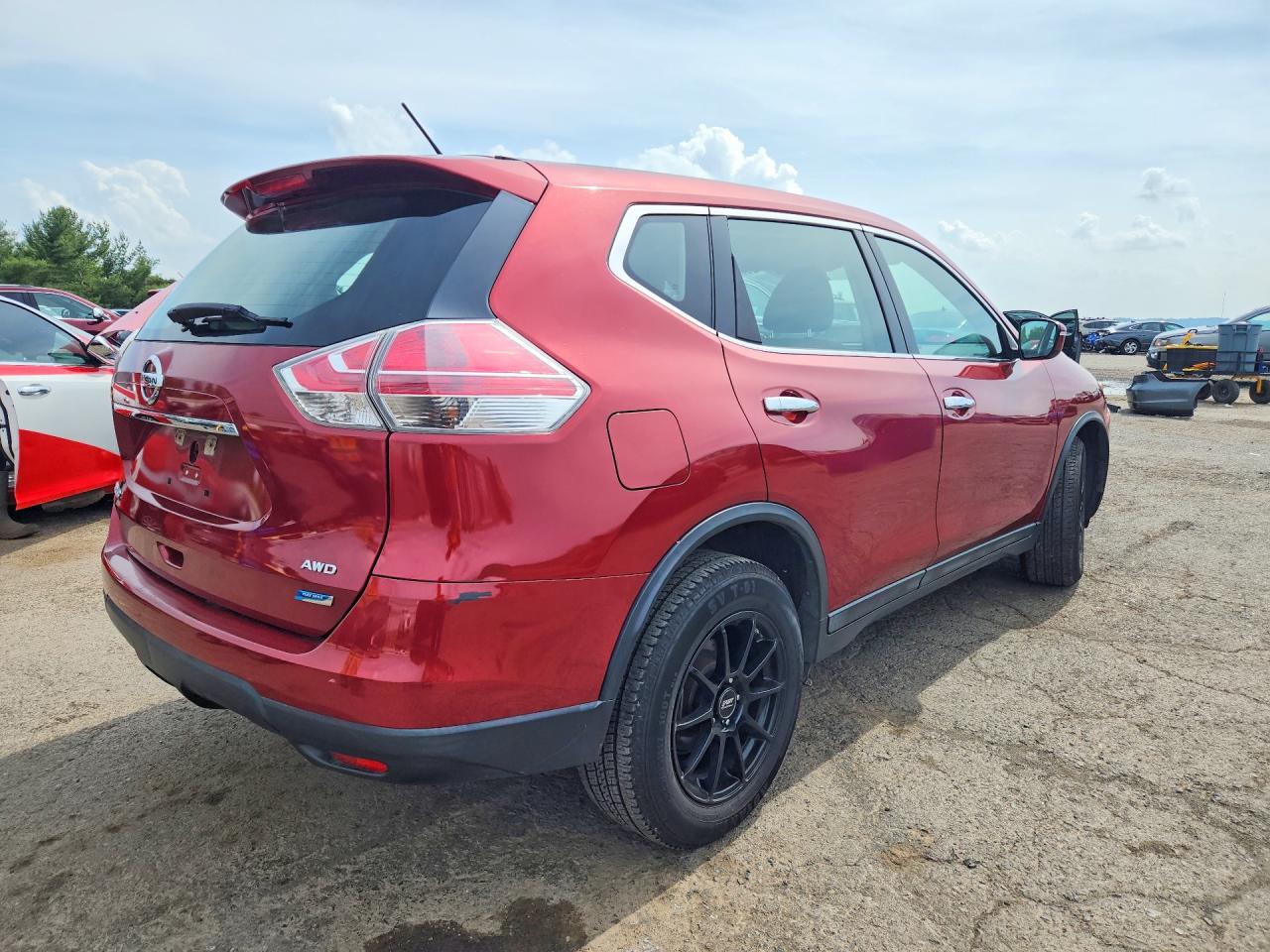 2014 Nissan Rogue S Red vin: 5N1AT2MV1EC864005