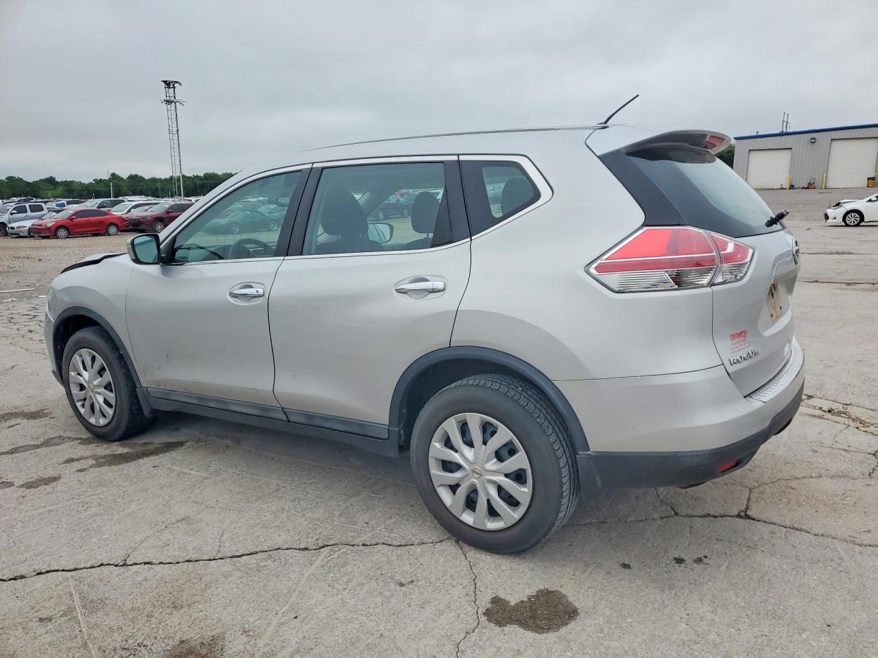 2015 Nissan Rogue S Silver vin: 5N1AT2MV1FC756257