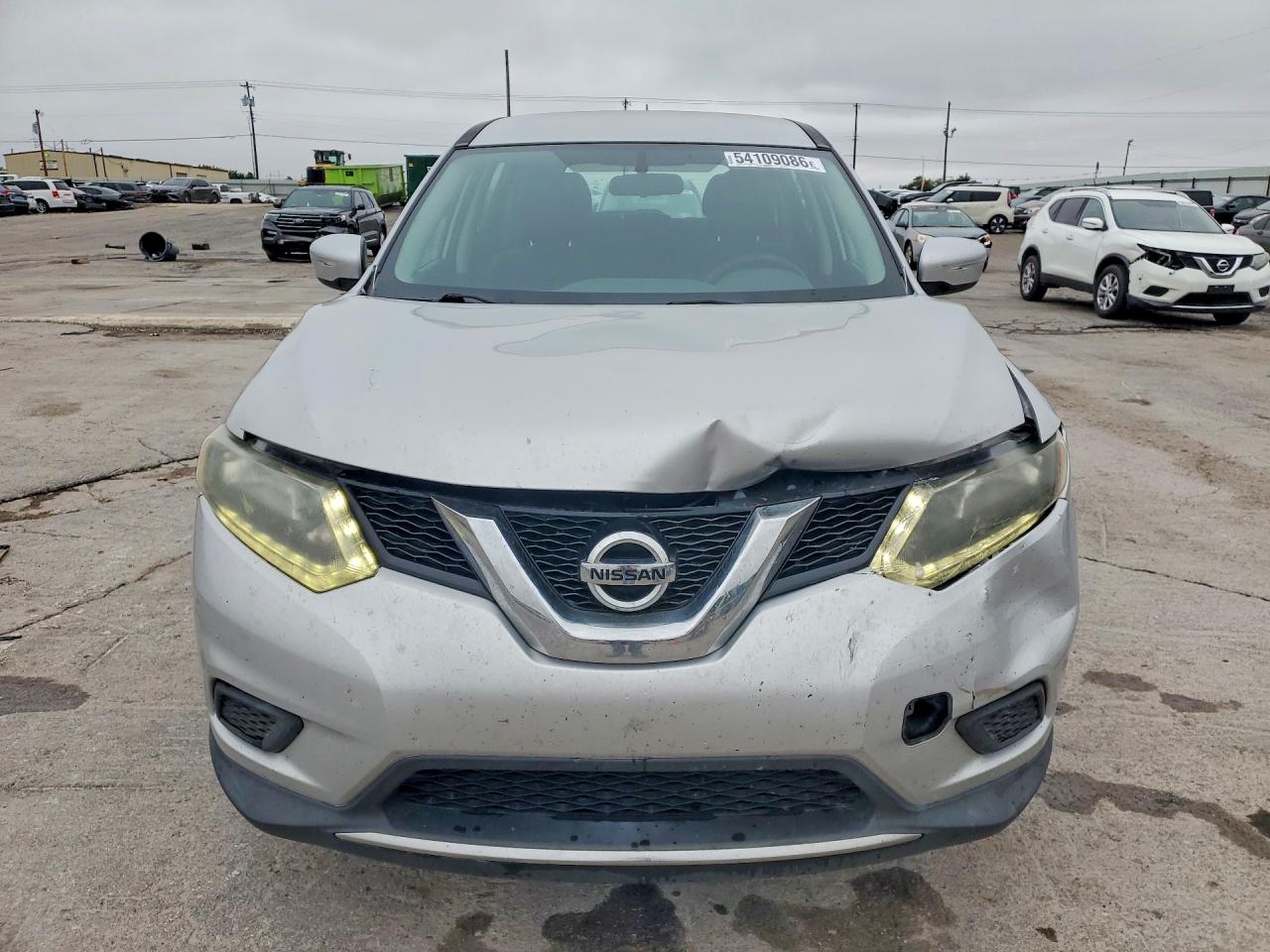 2015 Nissan Rogue S Silver vin: 5N1AT2MV1FC756257