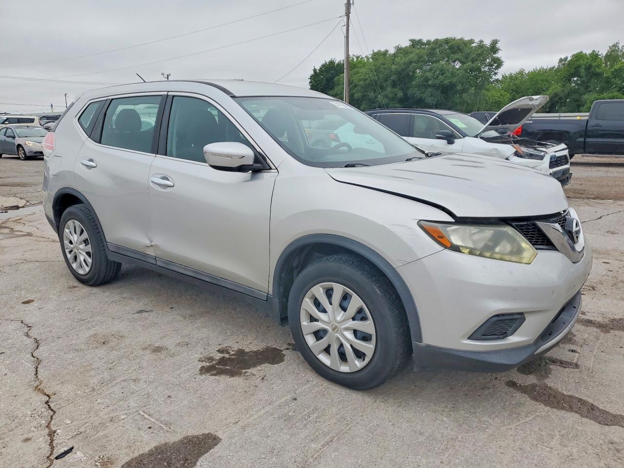 2015 Nissan Rogue S Silver vin: 5N1AT2MV1FC756257
