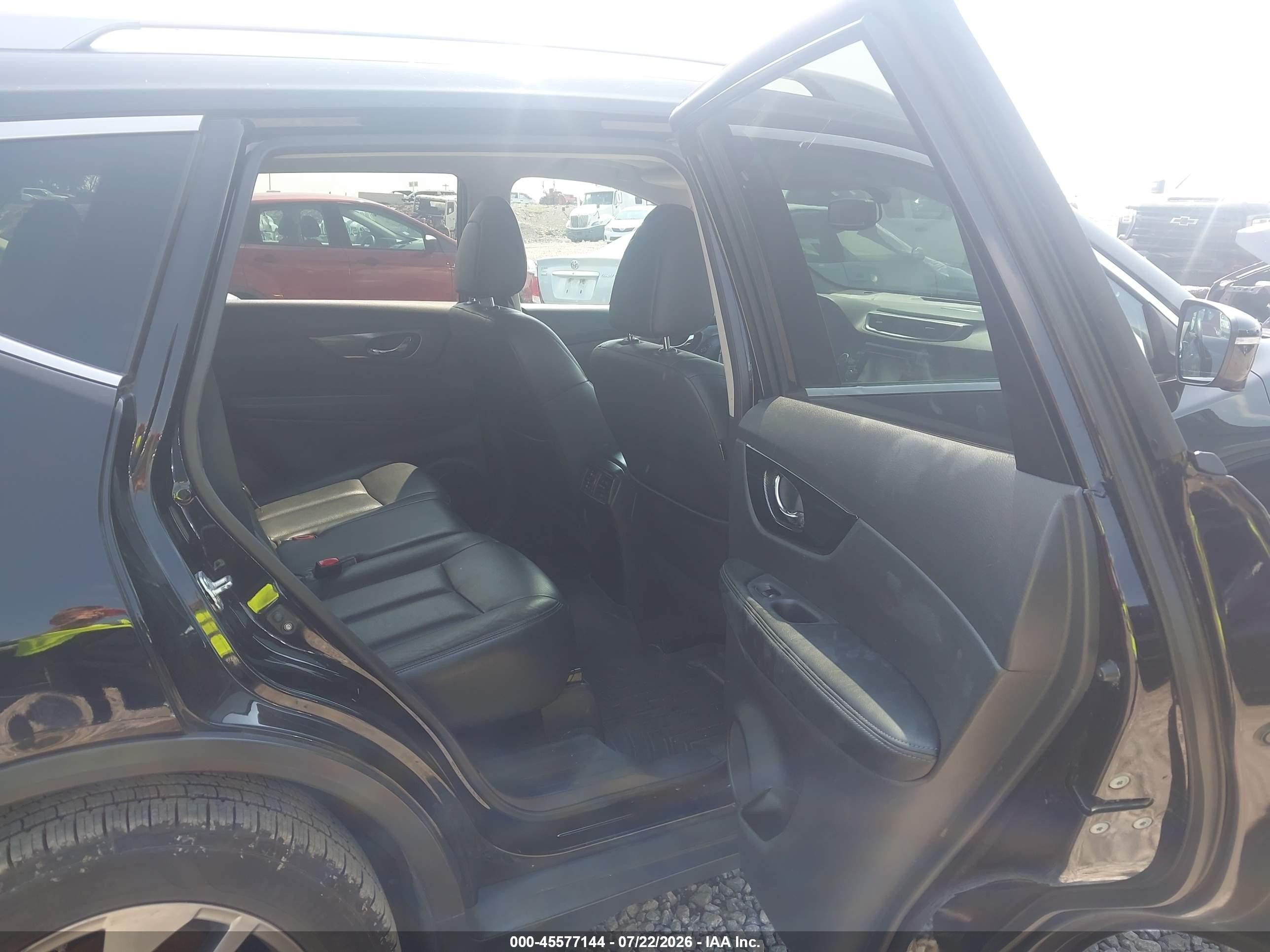 2015 Nissan Rogue Sl Черный vin: 5N1AT2MV1FC789730