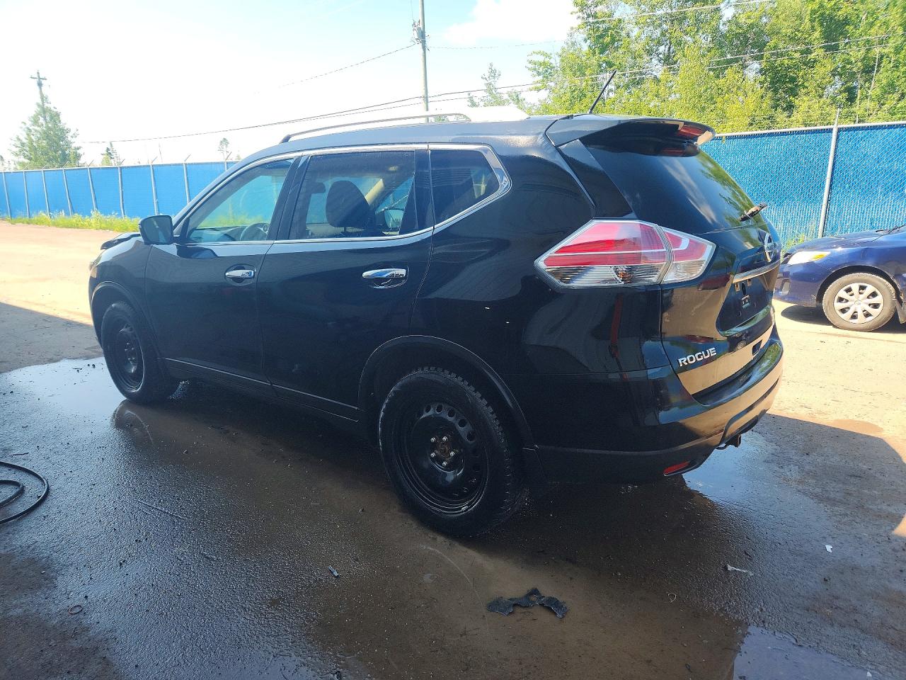 2015 Nissan Rogue S Black vin: 5N1AT2MV1FC814626