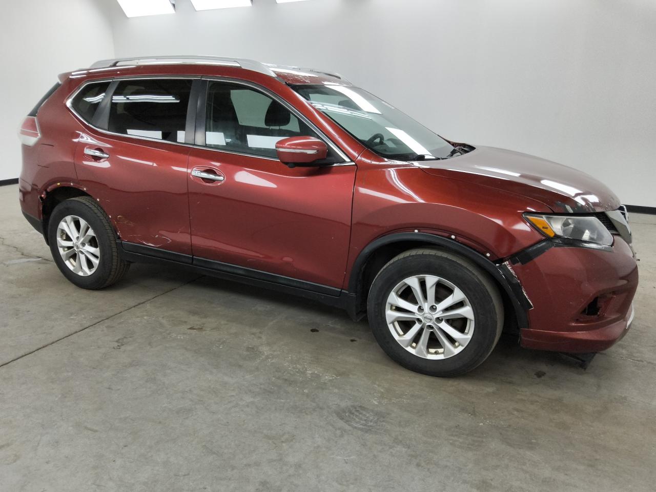 2015 Nissan Rogue Sv Red vin: 5N1AT2MV1FC834326 Damage: Right Front Wheel Opening Mldg, Broken, Replacement Required