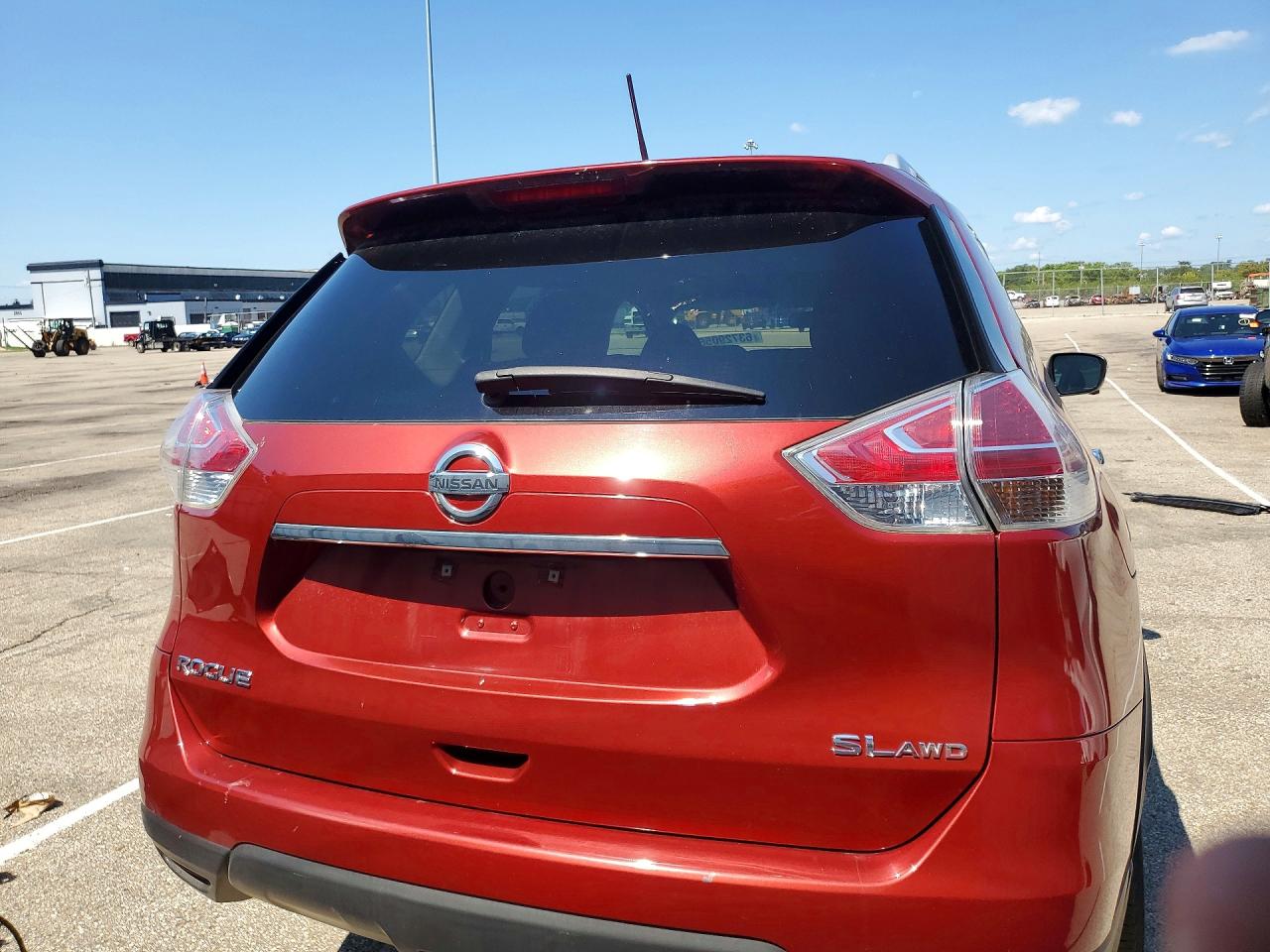 2015 Nissan Rogue Sl Red vin: 5N1AT2MV1FC897507