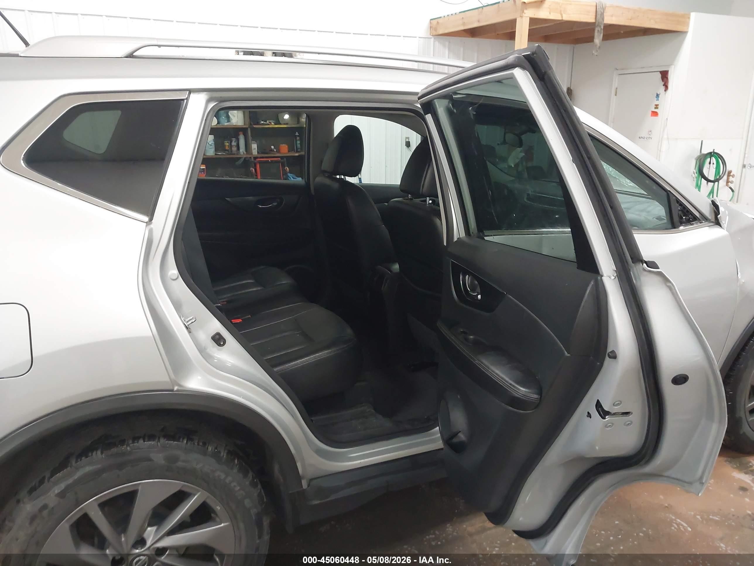 2016 Nissan Rogue Sl Серебряный vin: 5N1AT2MV1GC861530