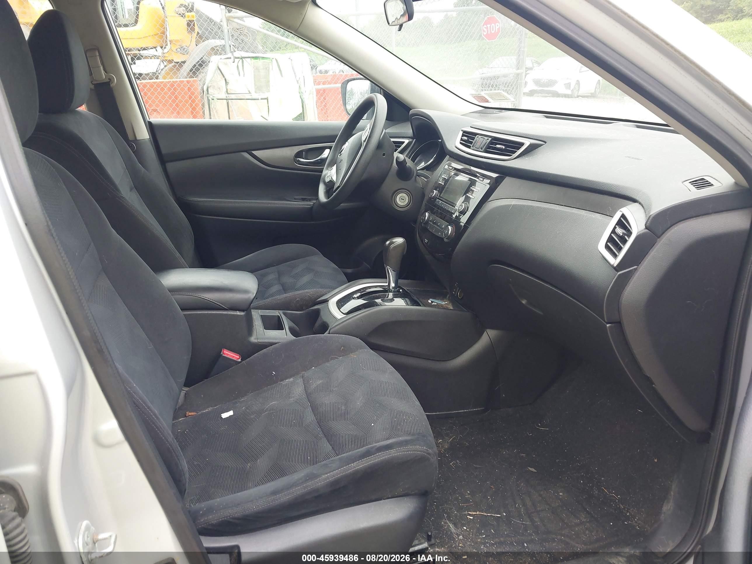 2014 Nissan Rogue S Silver vin: 5N1AT2MV2EC755052